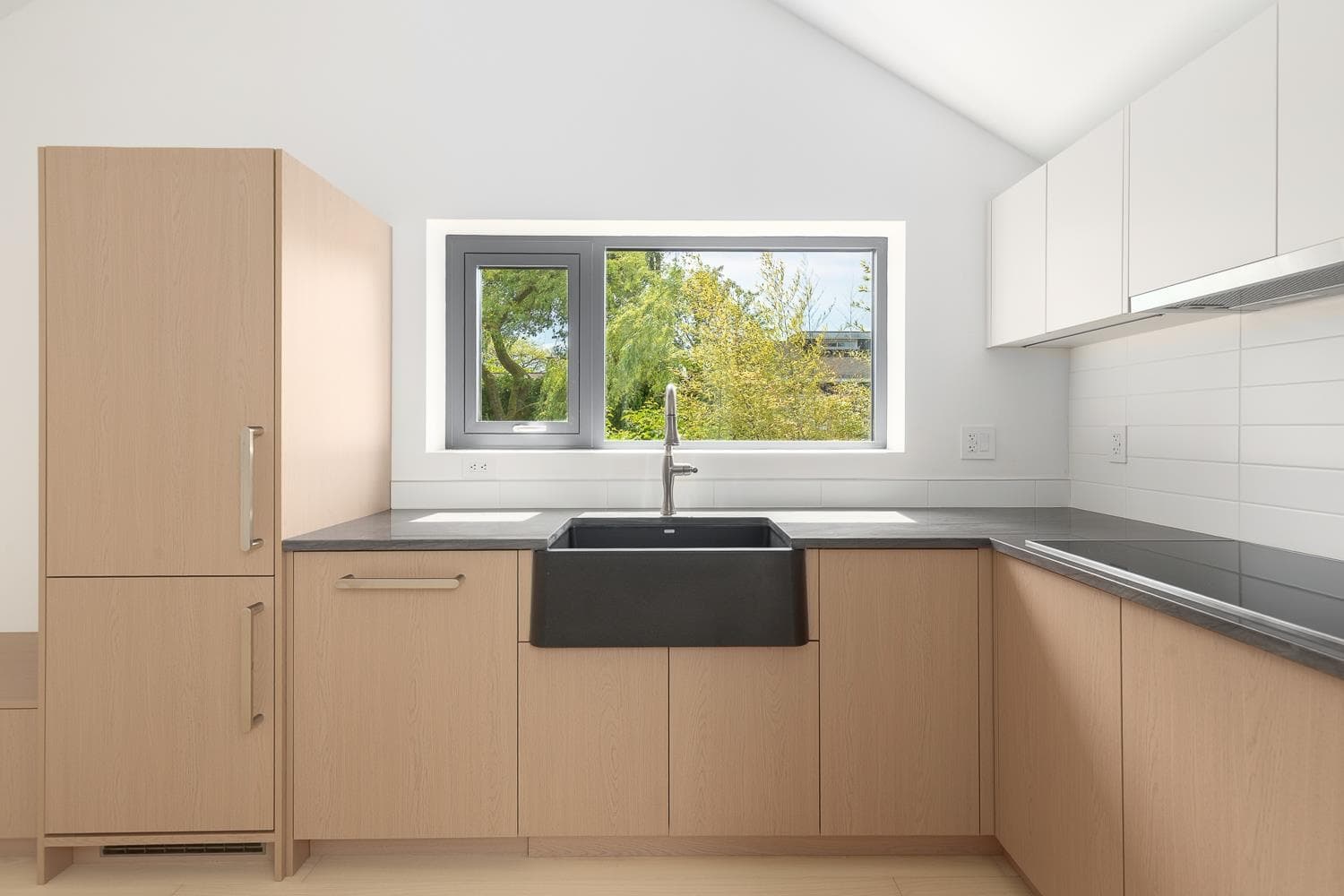 22 W 14th Avenue, Vancouver, V0V 0V0 — photo 4