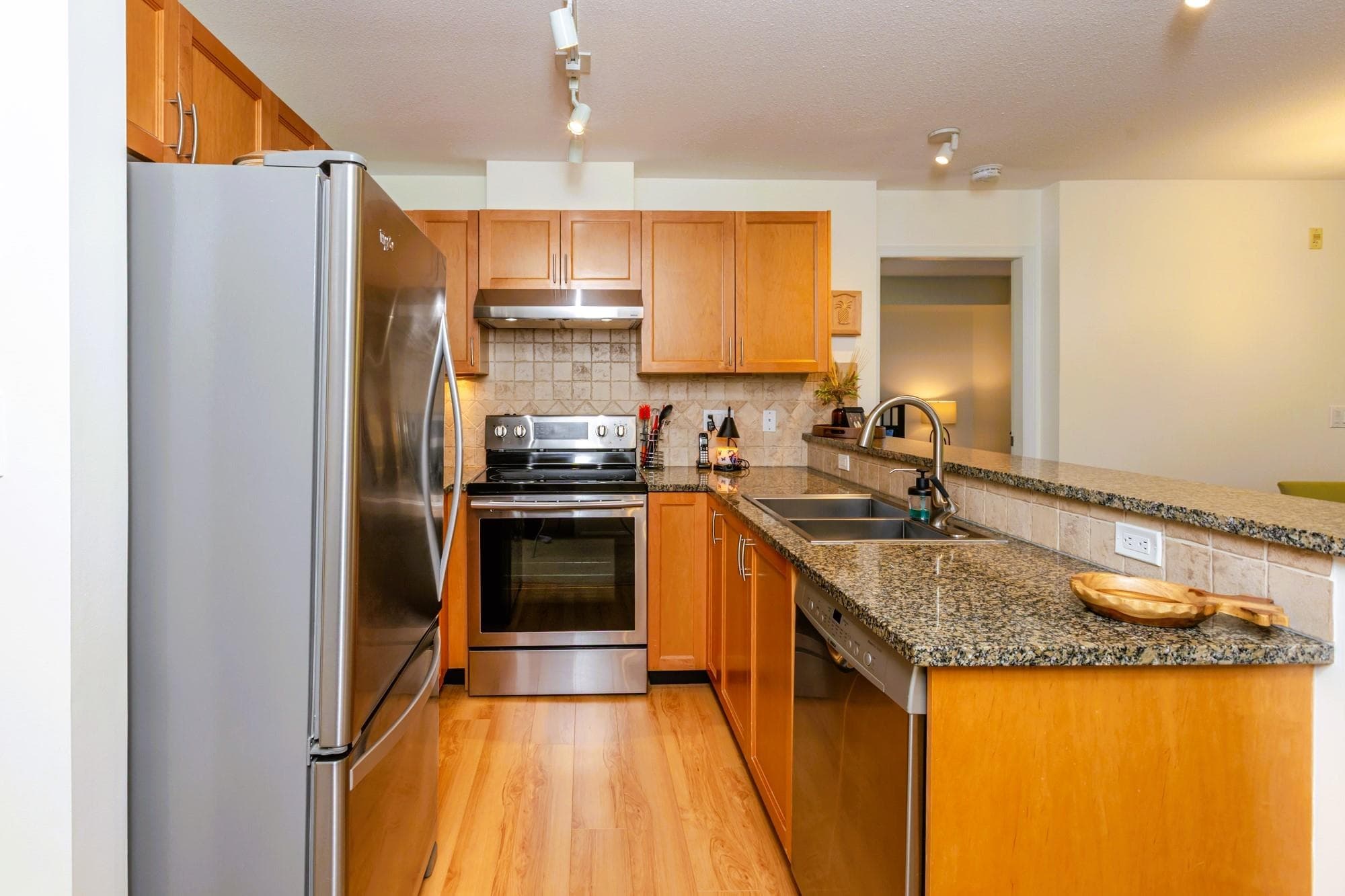 310 - 15188 22 Avenue, Surrey, V4A 9T4 — photo 4