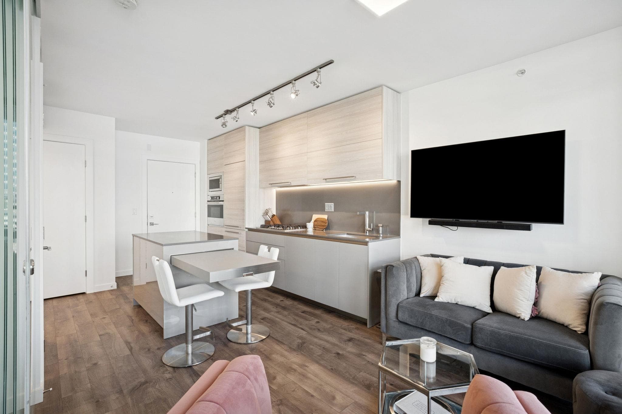 802 - 4488 Juneau Street, Burnaby, V5C 0M4 — photo 5