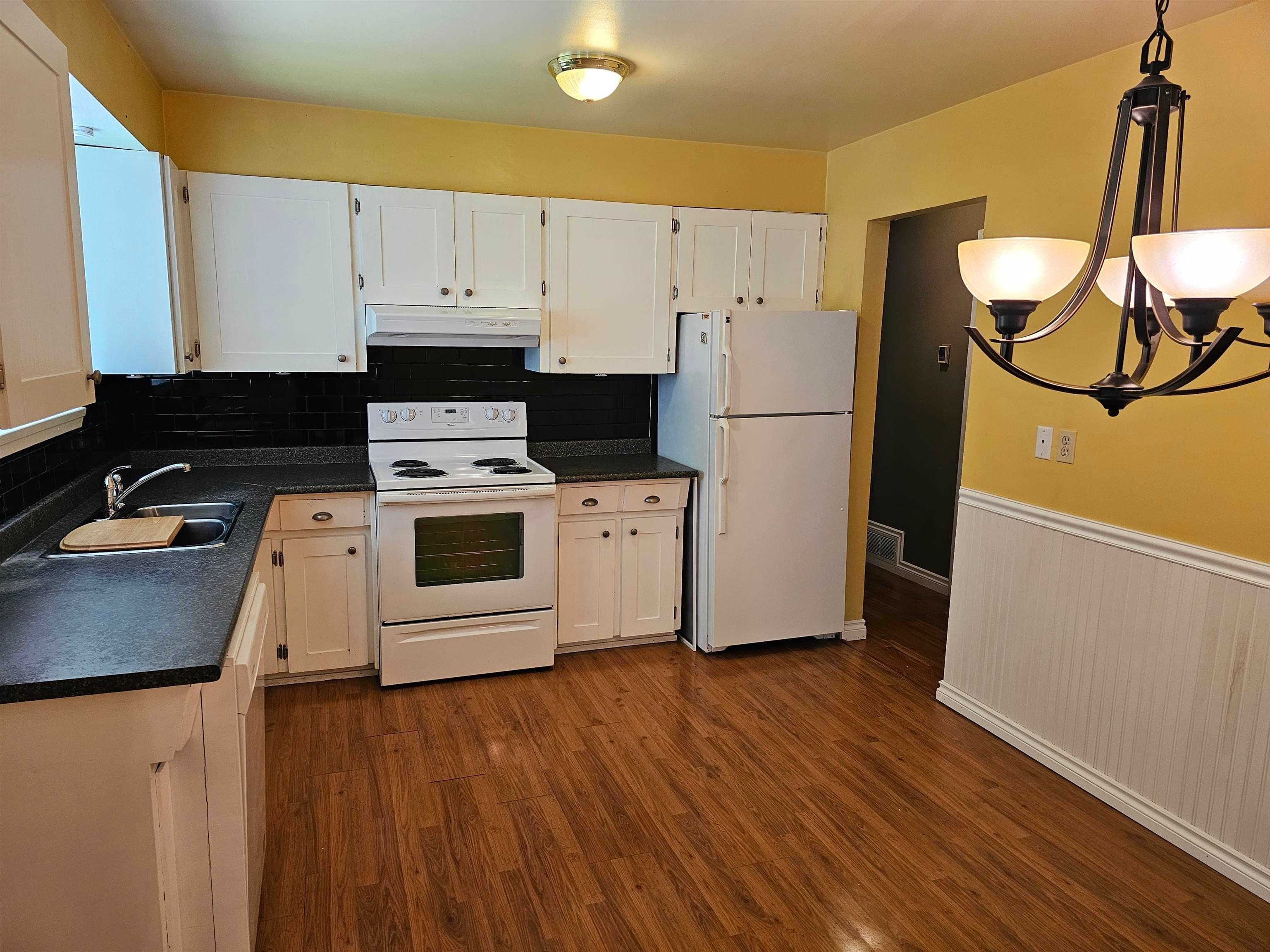 1941 127a Street, Surrey, V4A 3S8 — photo 5