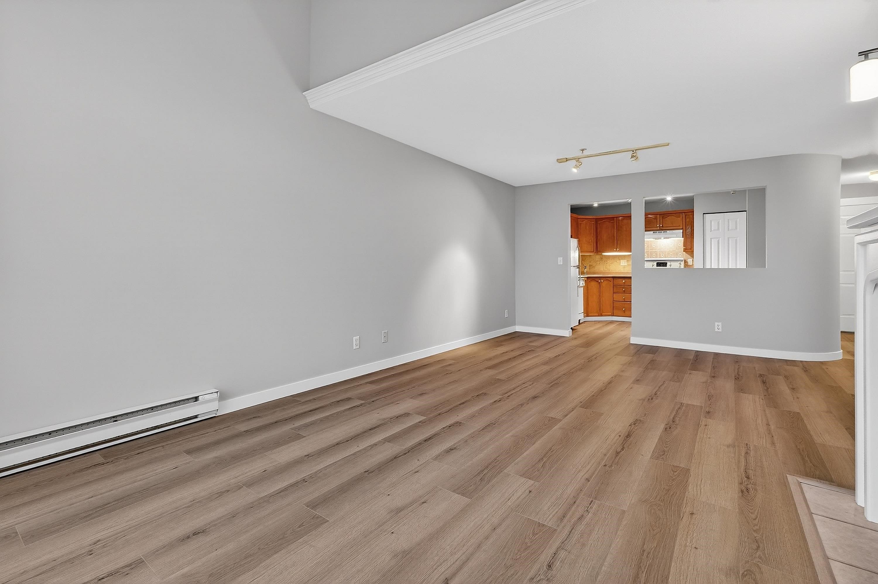 401 - 301 Maude Road, Port Moody, V3H 5B1 — photo 2