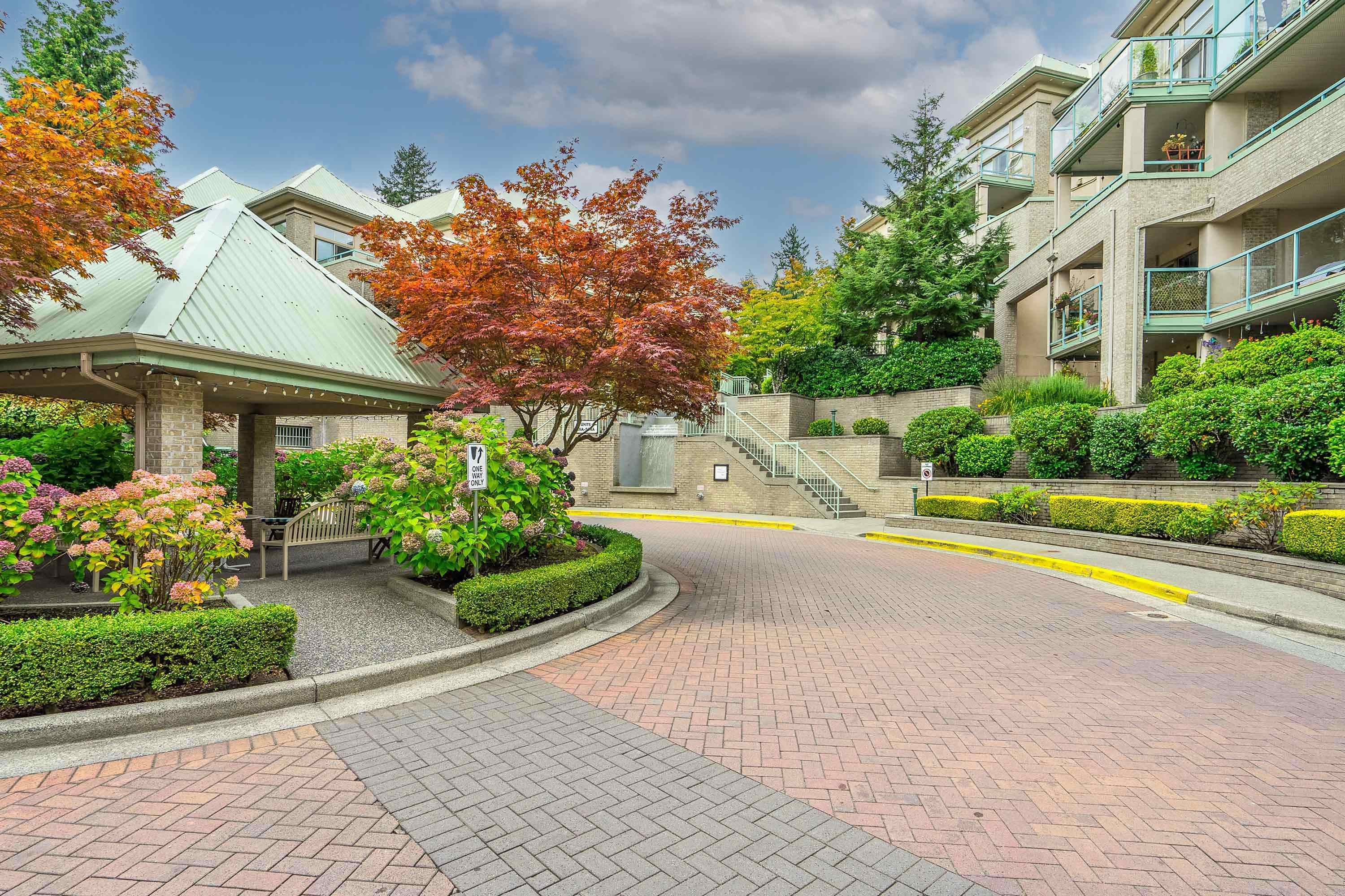 401 - 301 Maude Road, Port Moody, V3H 5B1 — photo 1