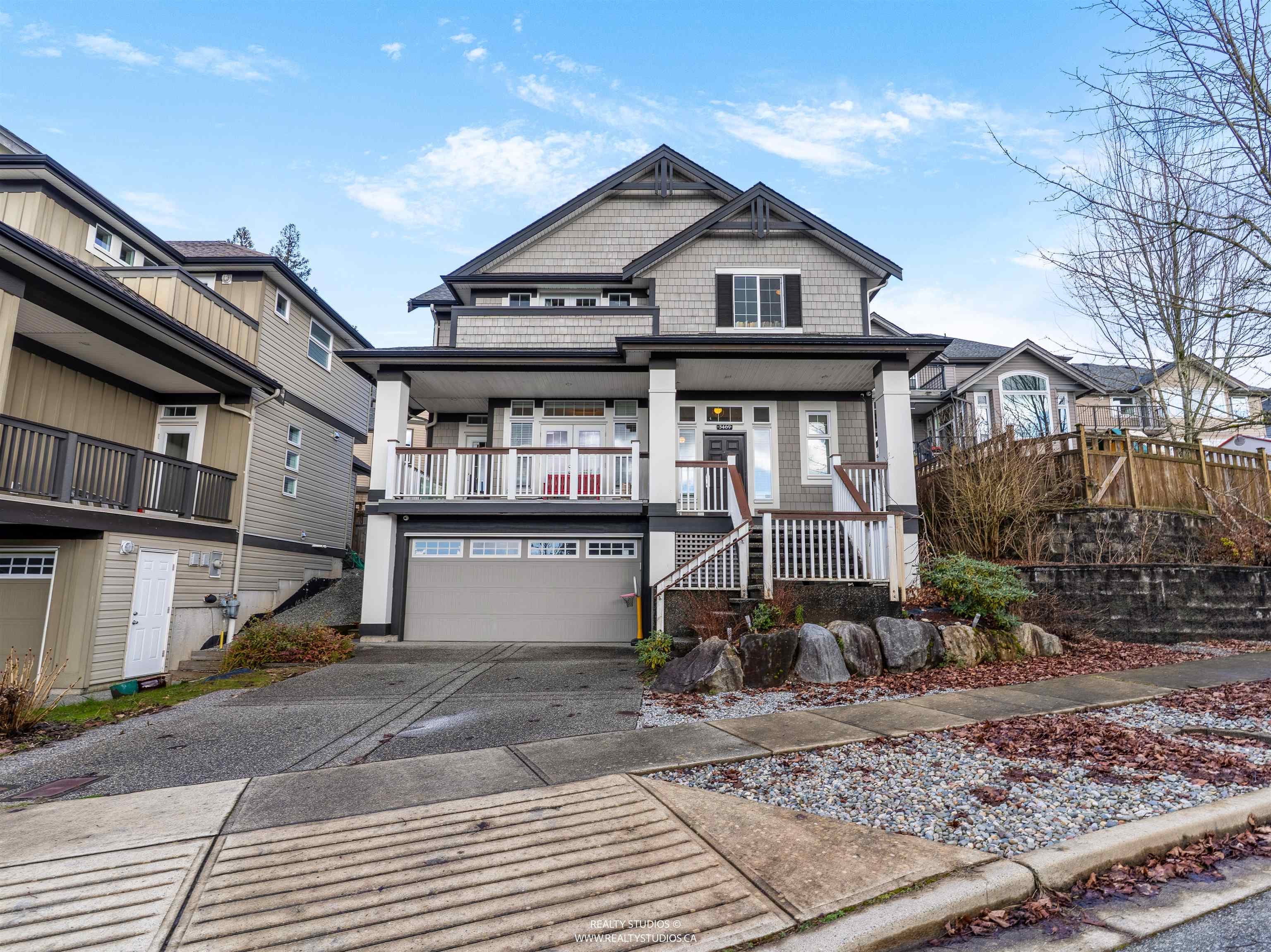 3469 Stephens Court, Coquitlam, V3E 0H8 — photo 1