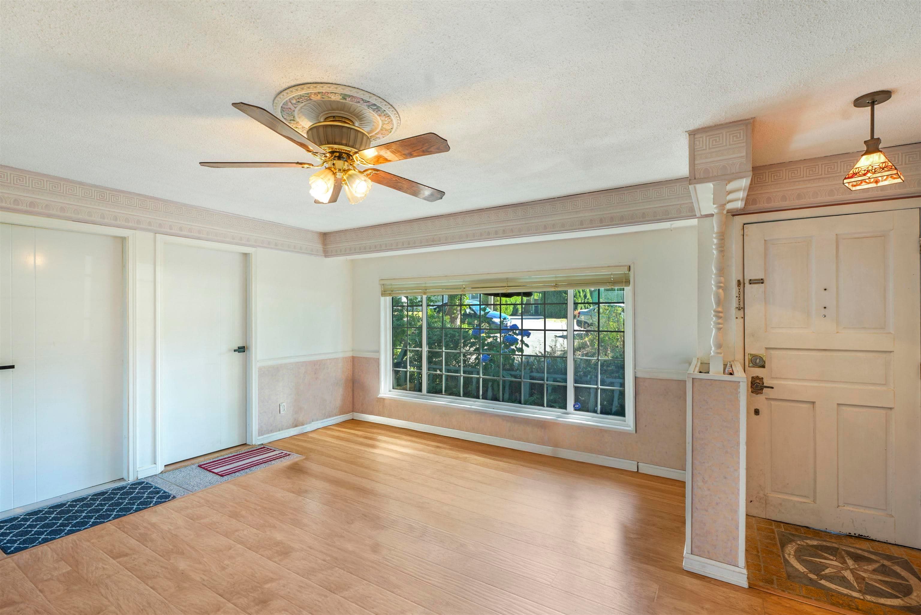 14957 Kew Drive, Surrey, V3R 4Y1 — photo 2