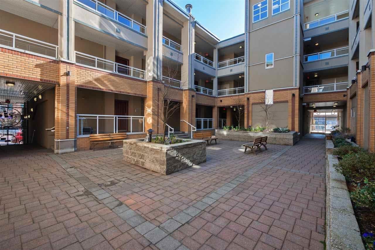 103 - 108 W Esplanade, North Vancouver, V7M 3M8 — photo 2