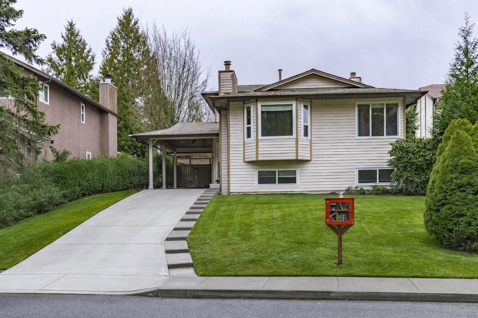 1265 Lynwood Avenue, Port Coquitlam, V3B 6H1 — photo 2