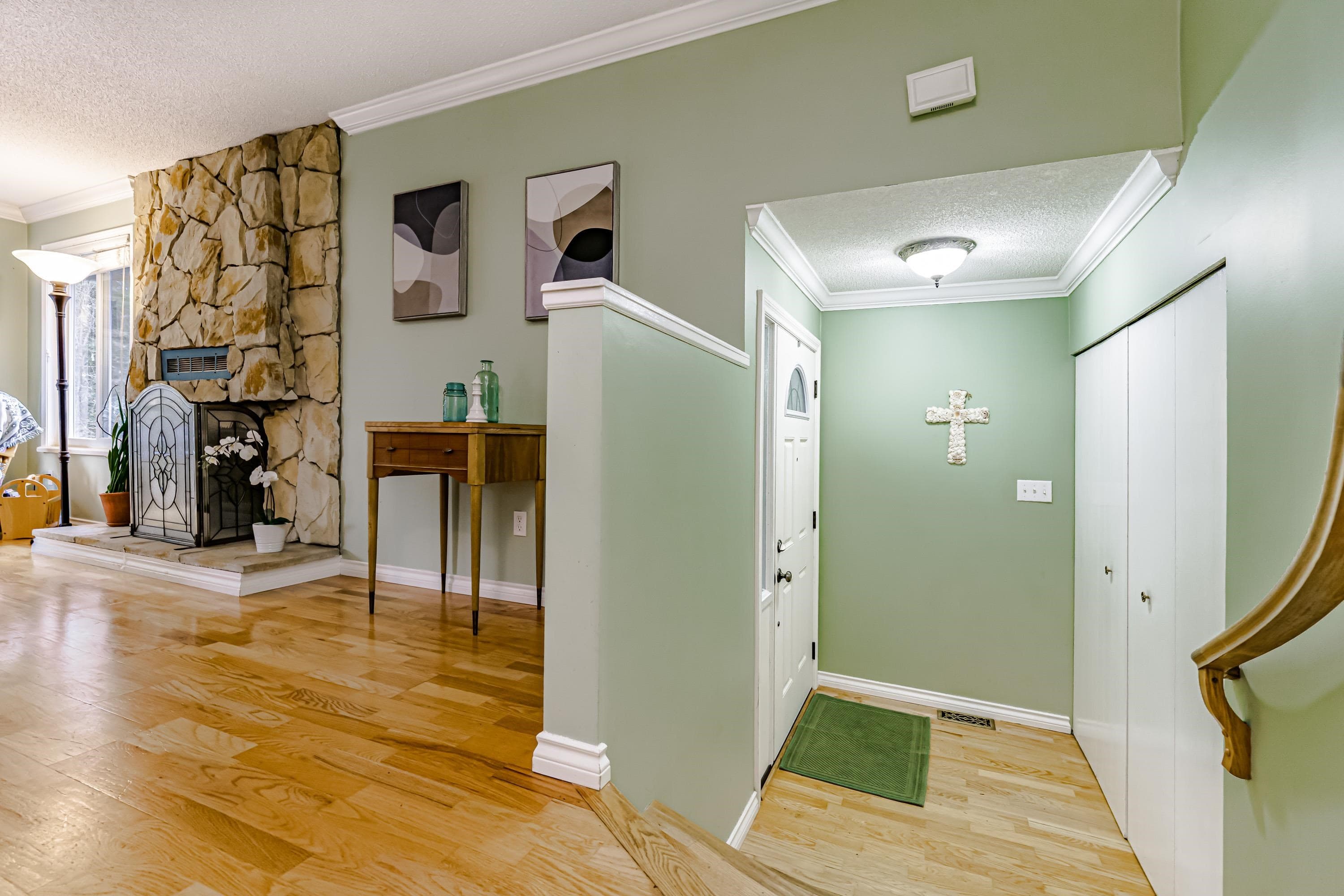 1265 Lynwood Avenue, Port Coquitlam, V3B 6H1 — photo 3