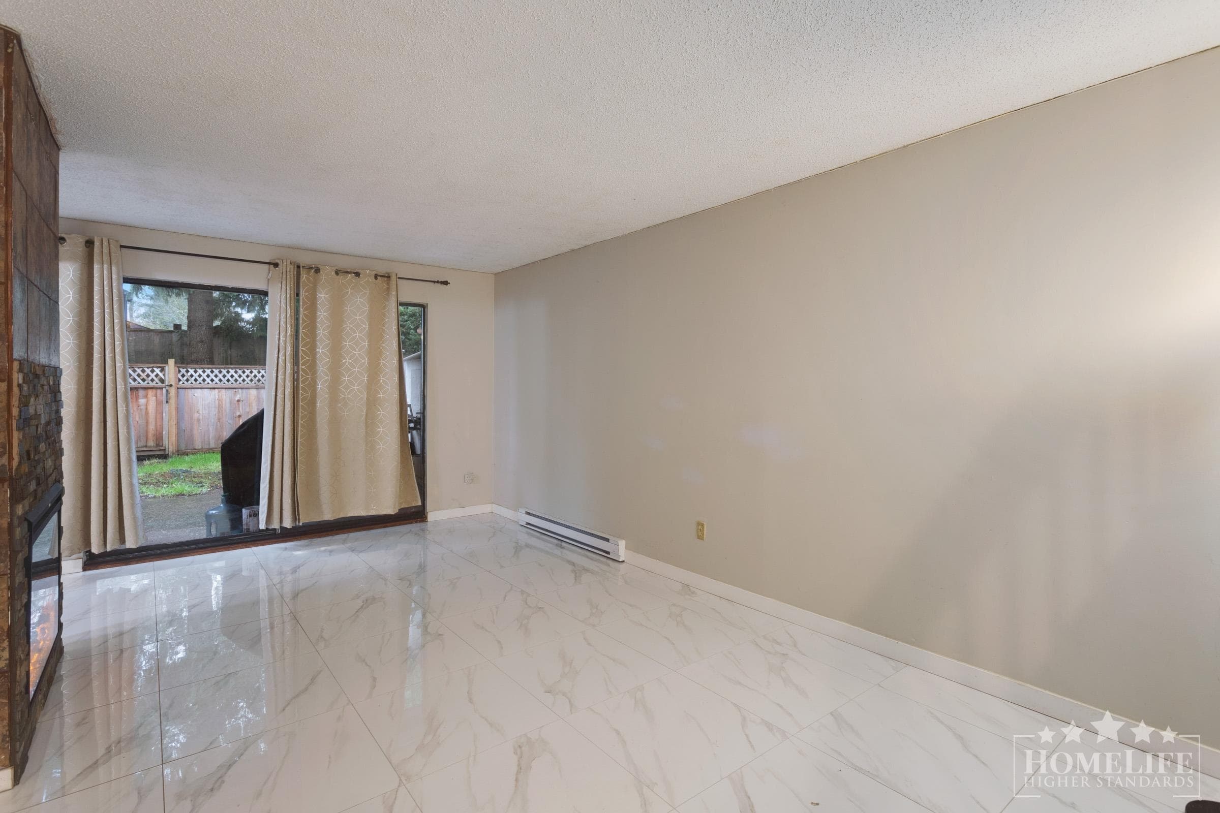 2 - 9976 149 Street, Surrey, V3R 7W7 — photo 2