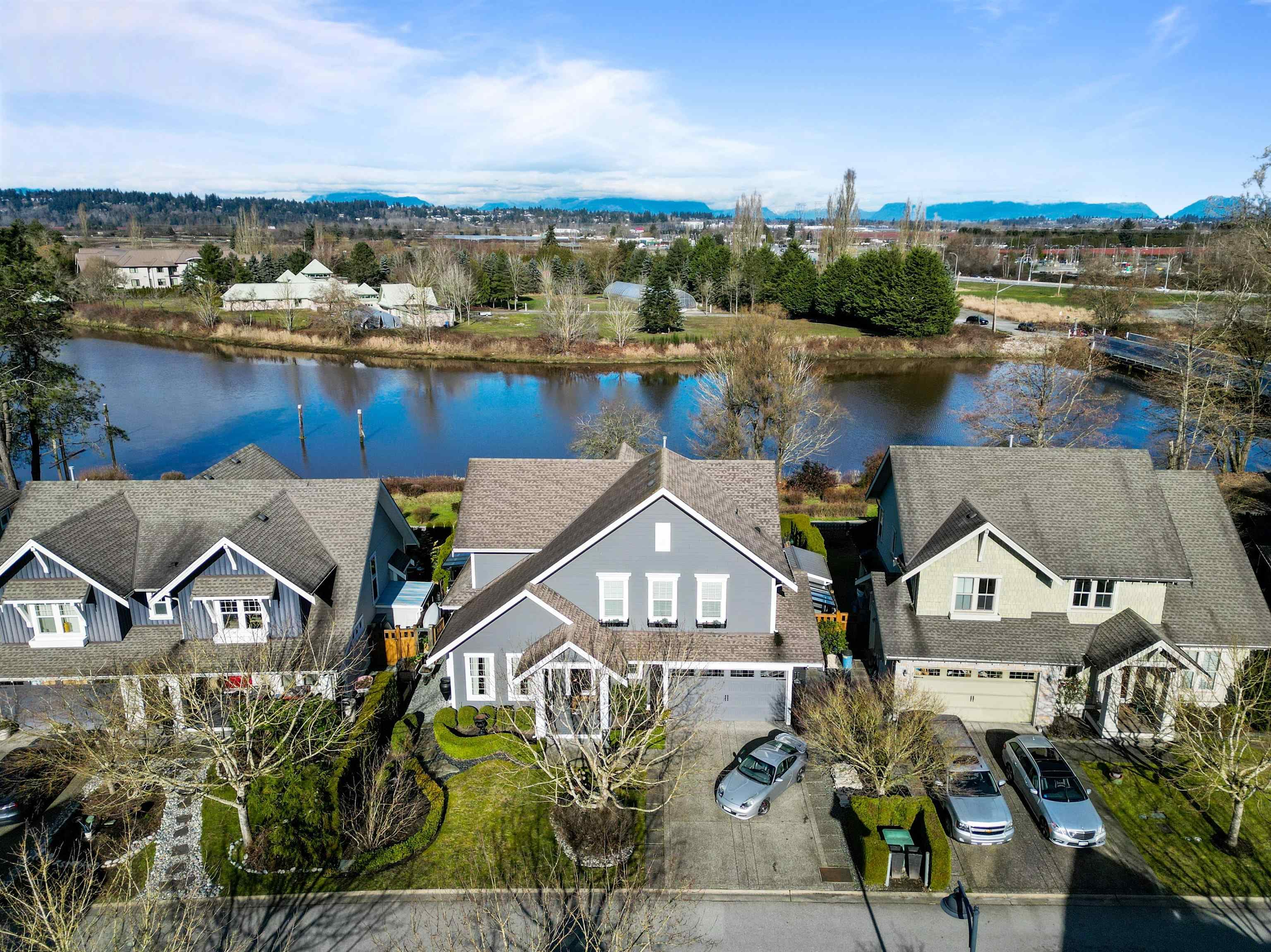 14279 37 Avenue, Surrey, V4P 0C2 — photo 1