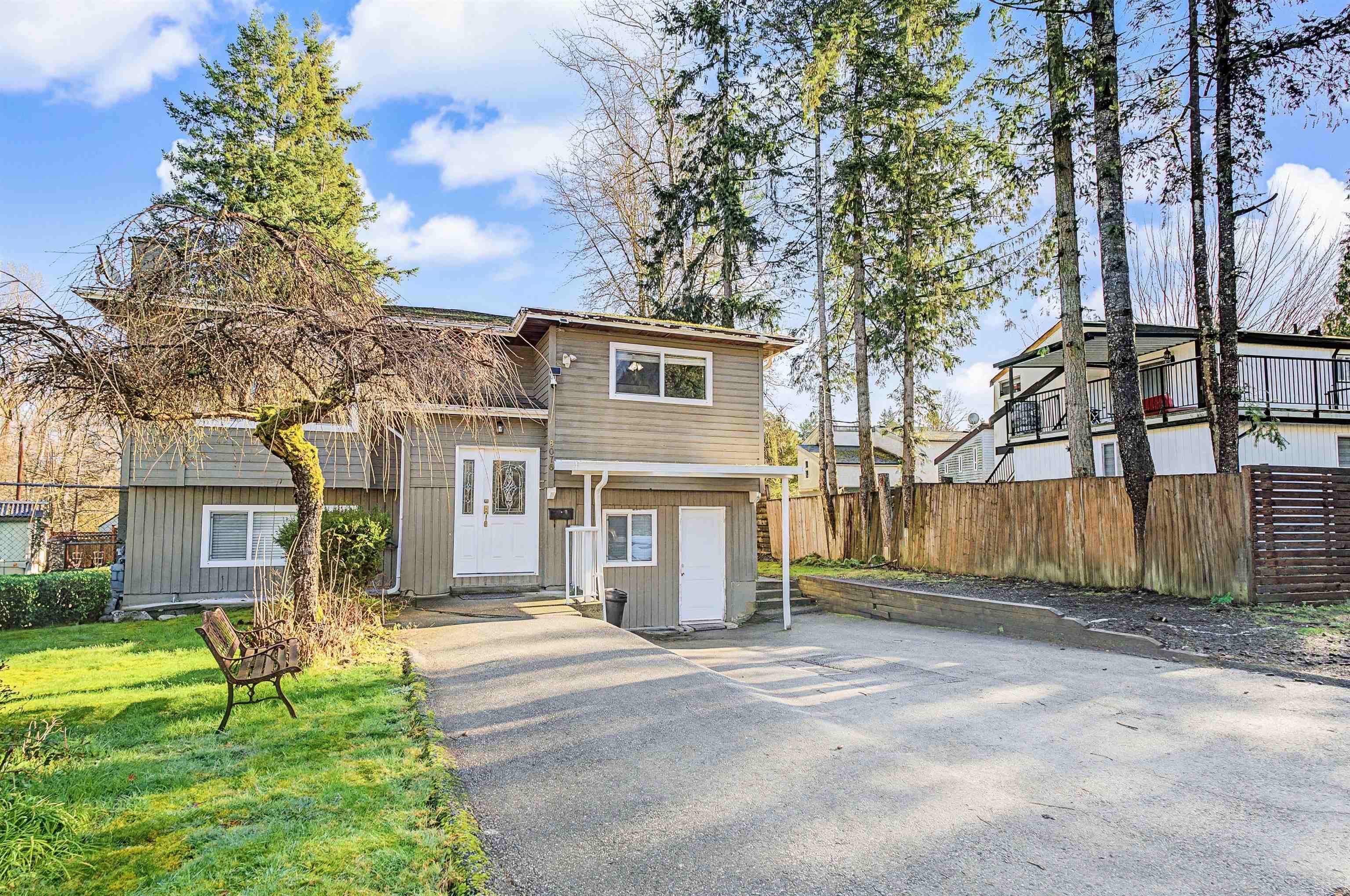 8076 139a Street, Surrey, V3W 8P6 — photo 1