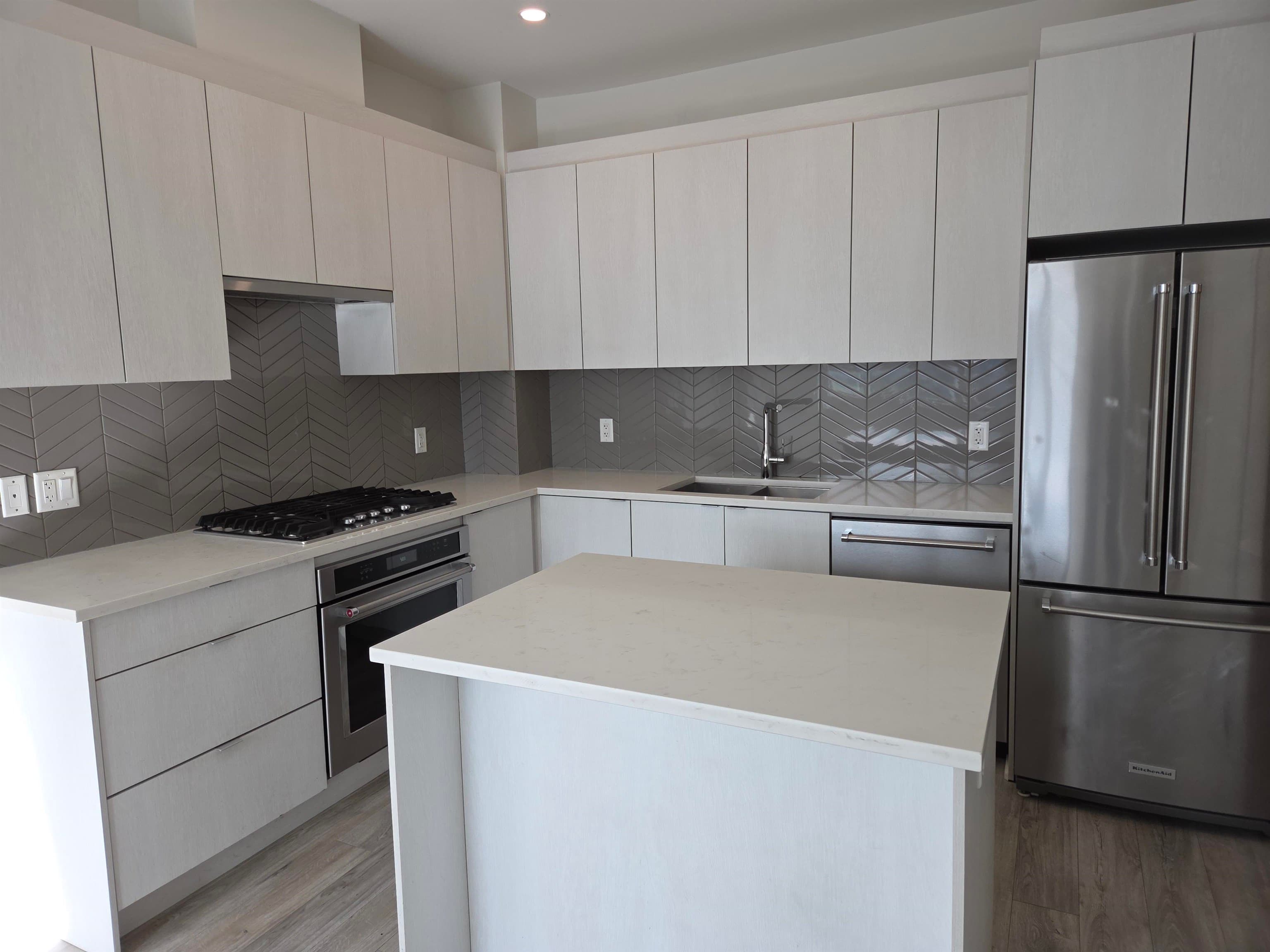 609 - 717 Breslay Street, Coquitlam, V3J 0J3 — photo 4
