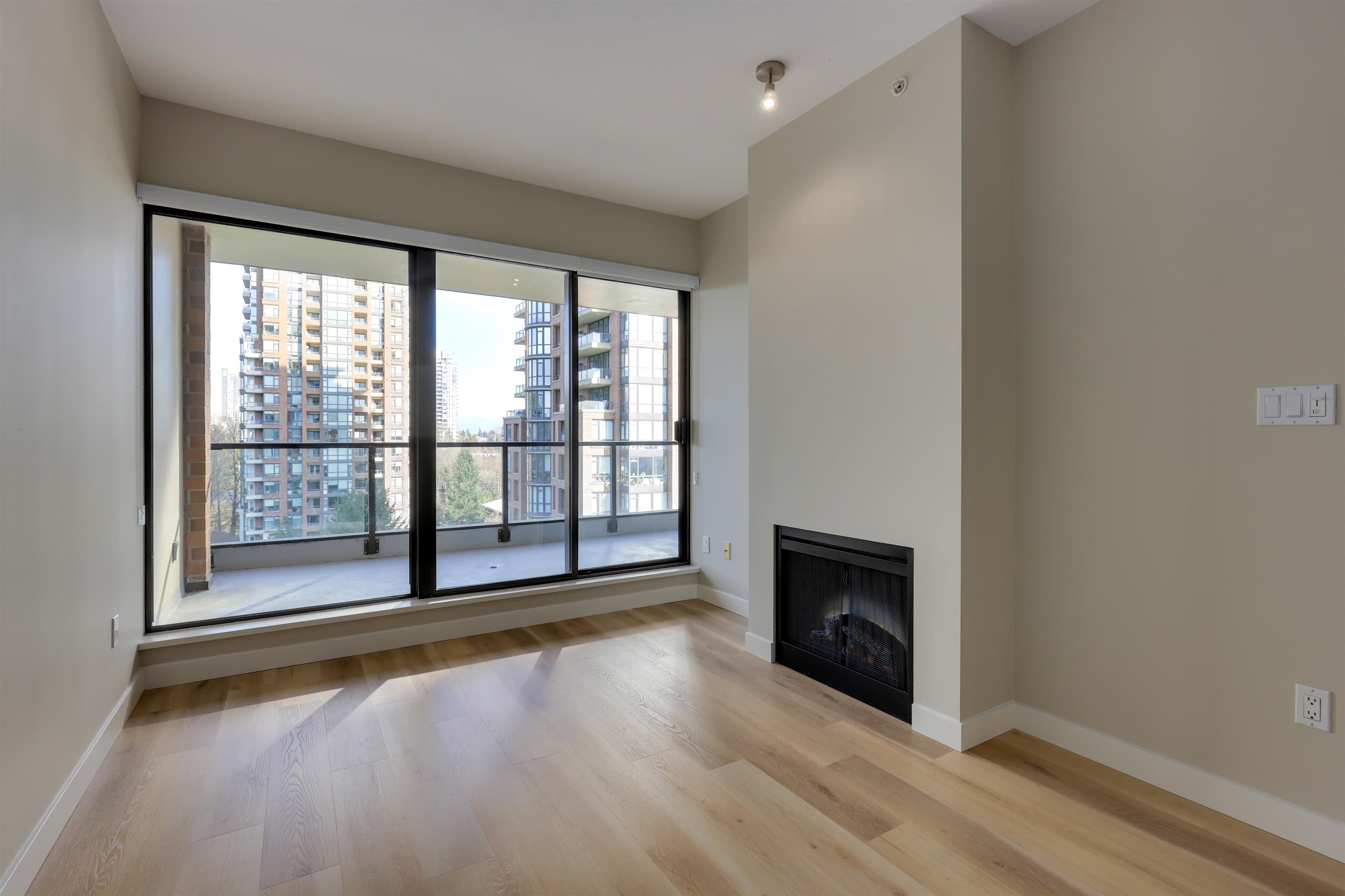 1004 - 6823 Station Hill Drive, Burnaby, V3N 0A9 — photo 4