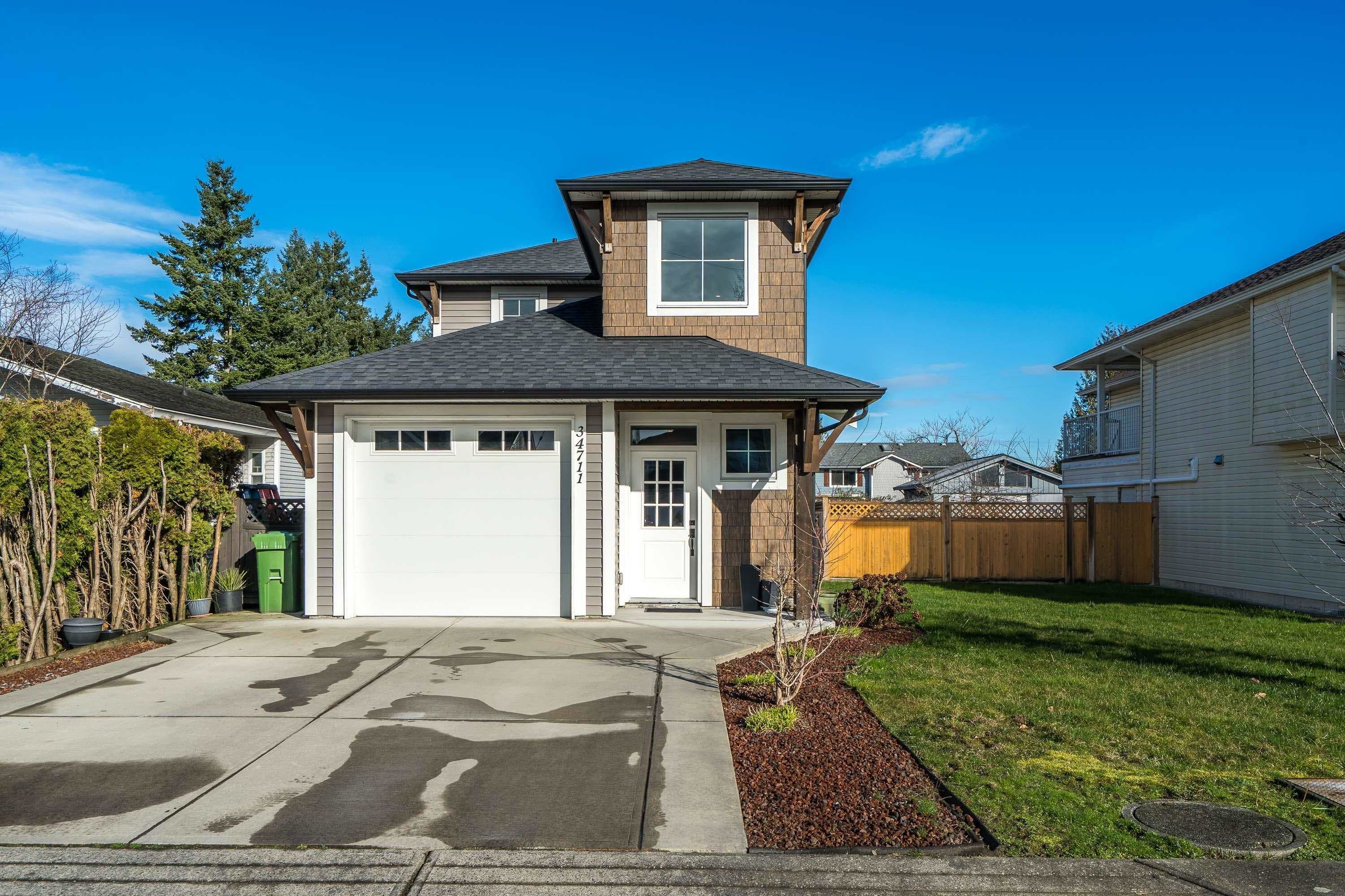 34711 2 Avenue, Abbotsford, V2S 8C1 — photo 1