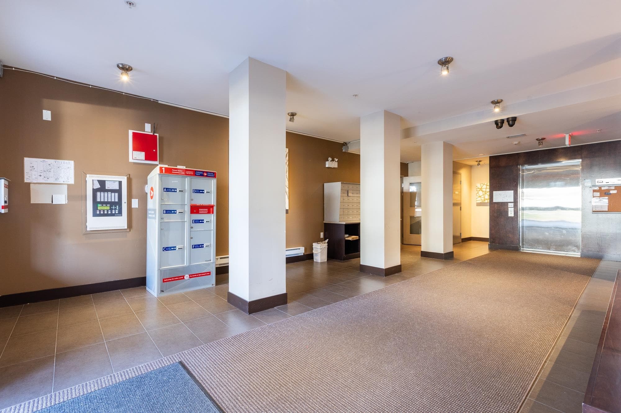 202 - 14960 102a Avenue, Surrey, V3R 6A3 — photo 4