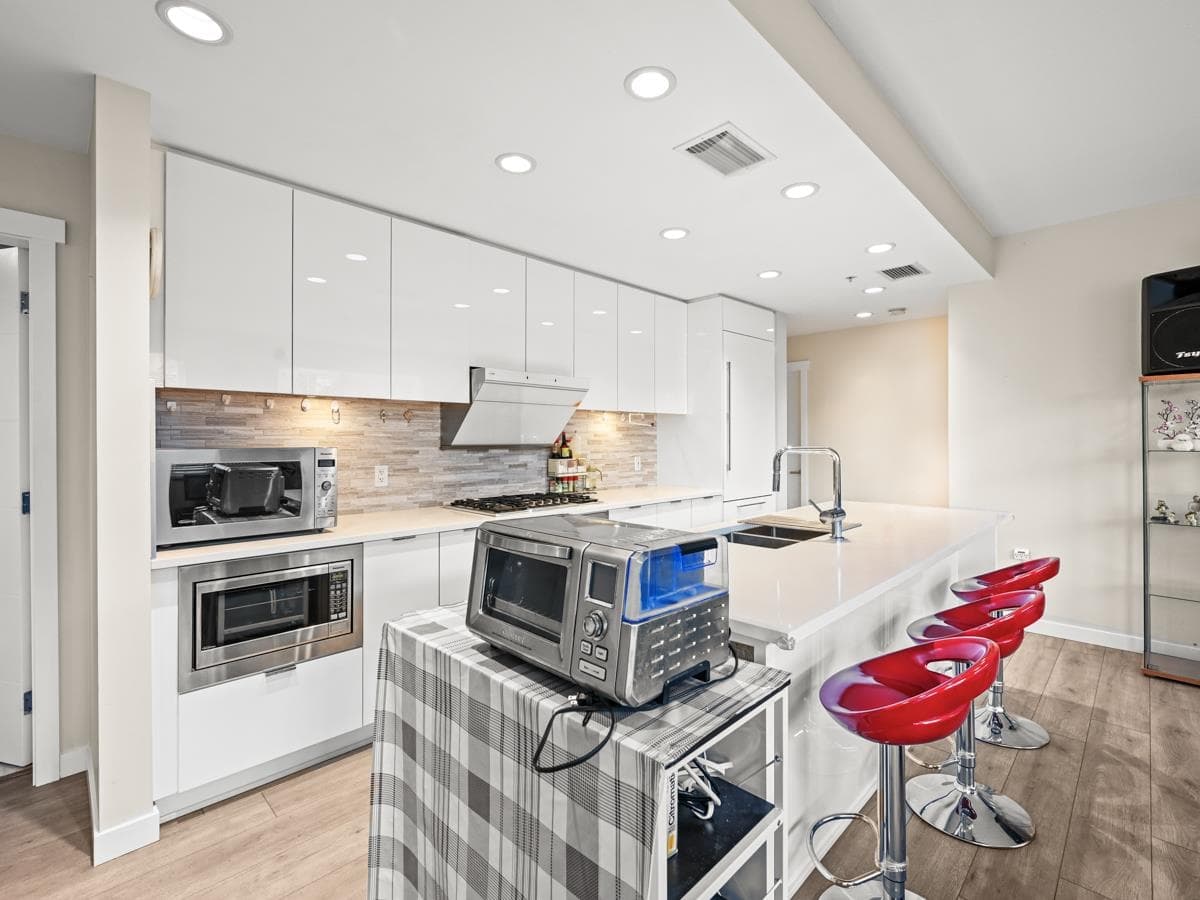 102 - 9213 Odlin Road, Richmond, V6X 0V5 — photo 4