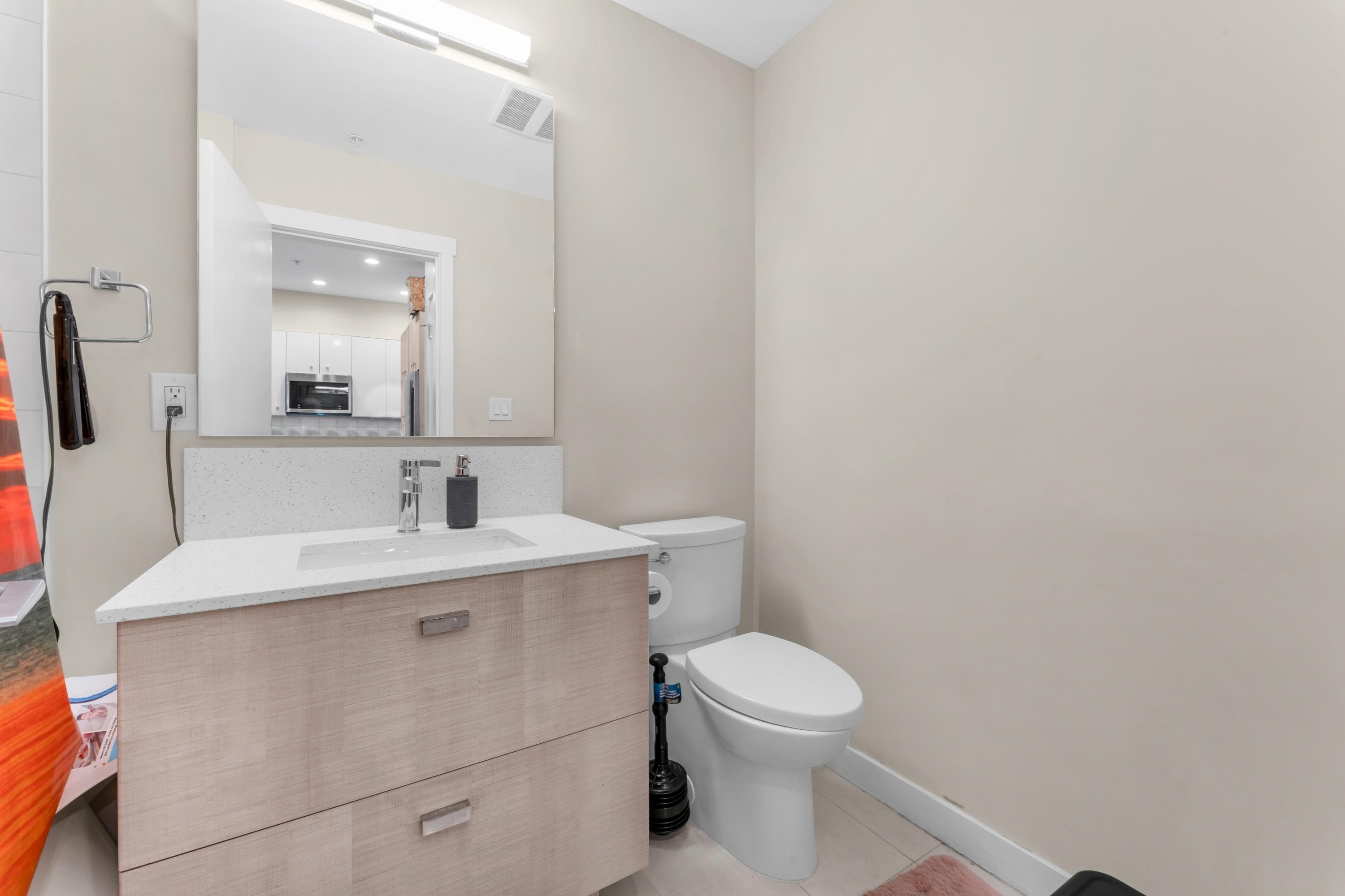 516 - 10838 Whalley Boulevard, Surrey, V3R 0G8 — photo 5