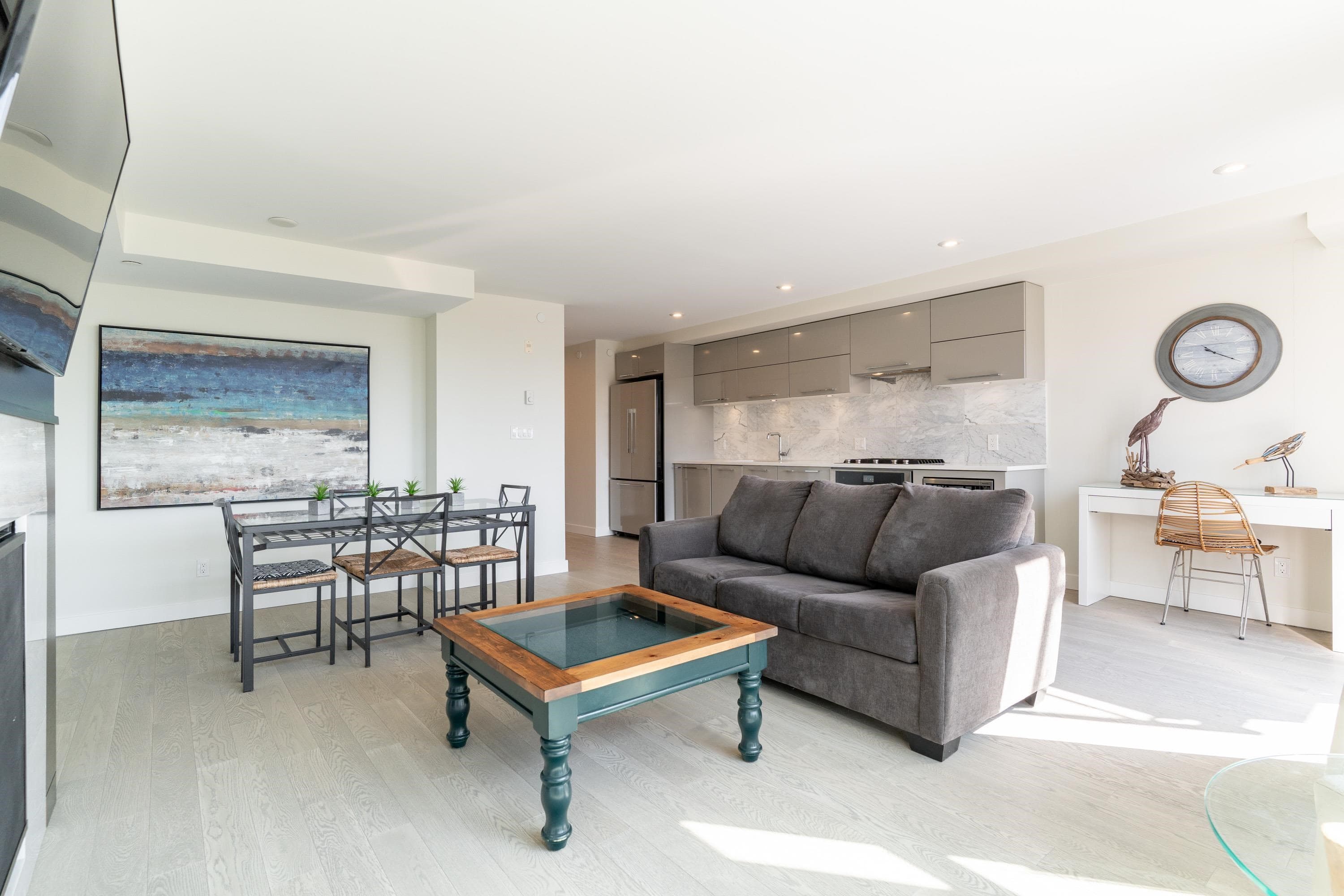 203 - 1160 Oxford Street, White Rock, V4B 0B3 — photo 5