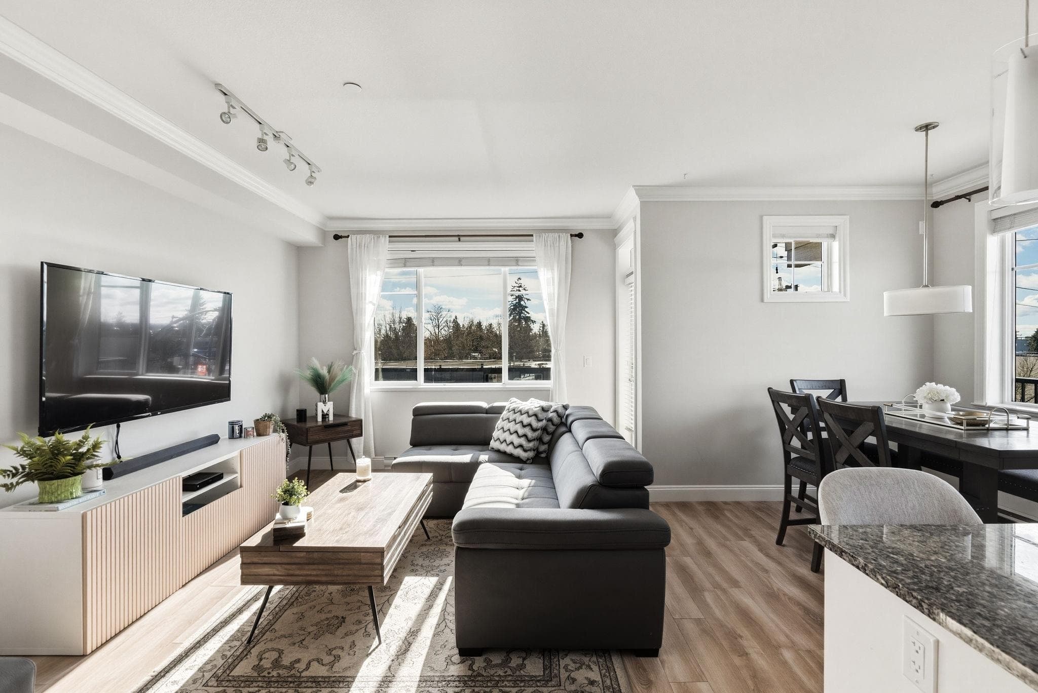 305 - 11862 226 Street, Maple Ridge, V2X 9C8 — photo 1