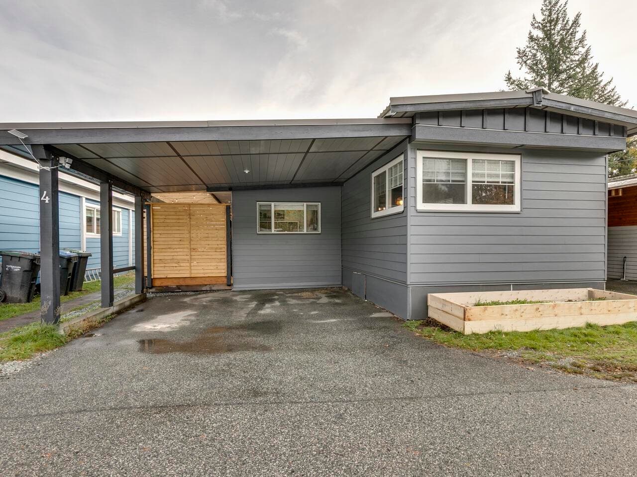 4 - 39768 Government Road, Squamish, V8B 0G3 — photo 1