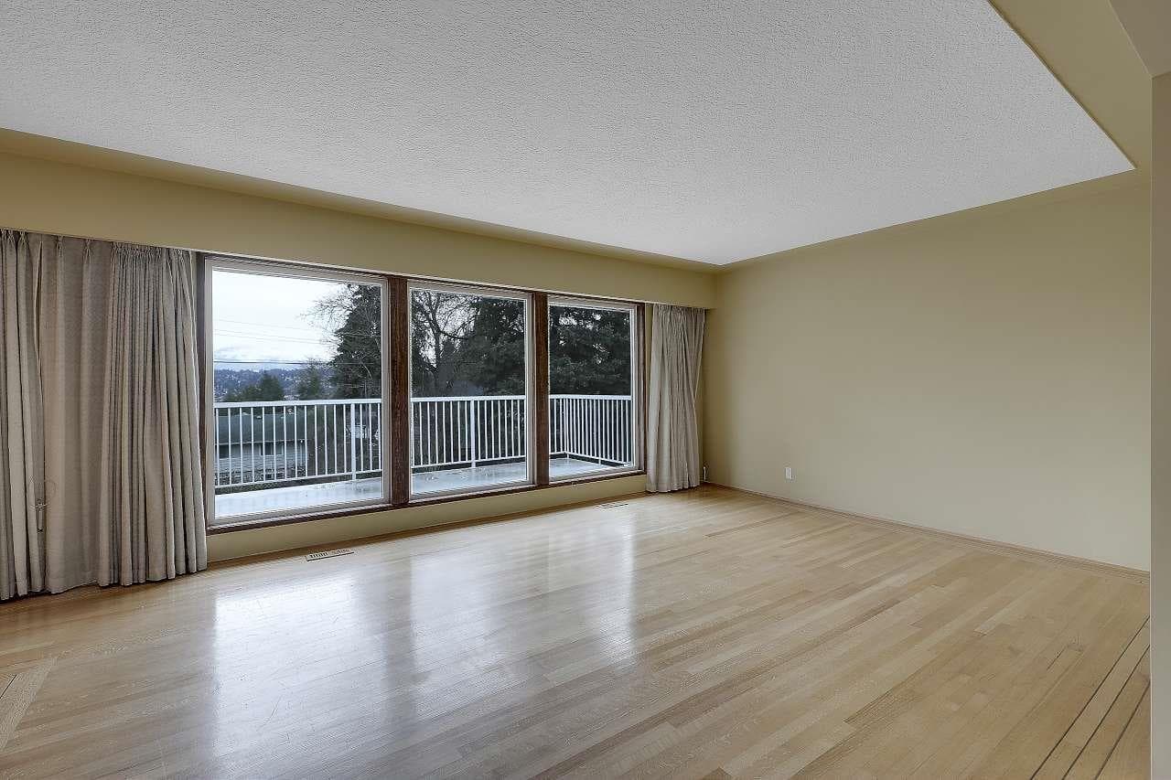 13753 114 Avenue, Surrey, V3R 2L6 — photo 5