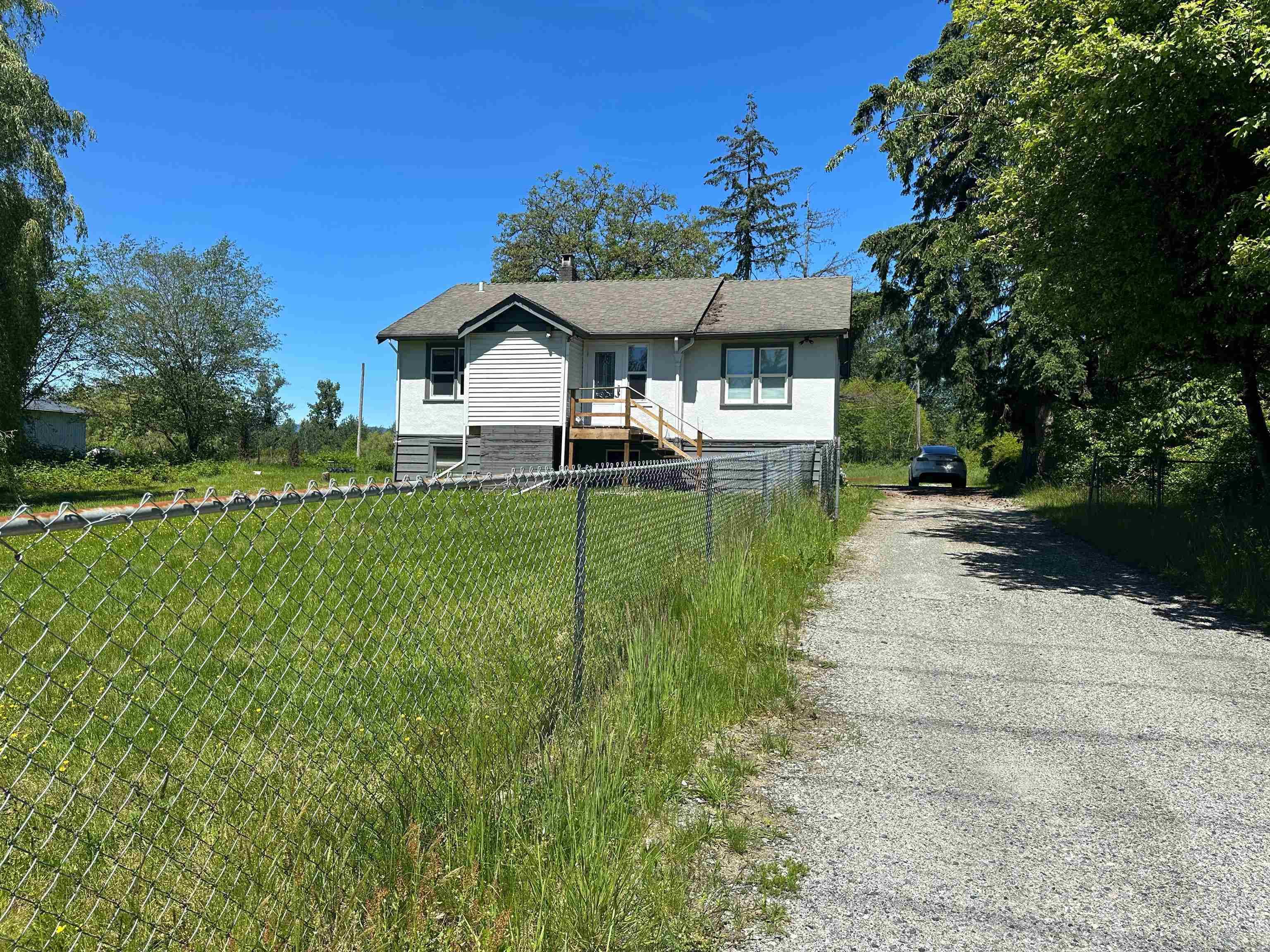 24611 Dewdney Trunk Road, Maple Ridge, V4R 1X2 — photo 2