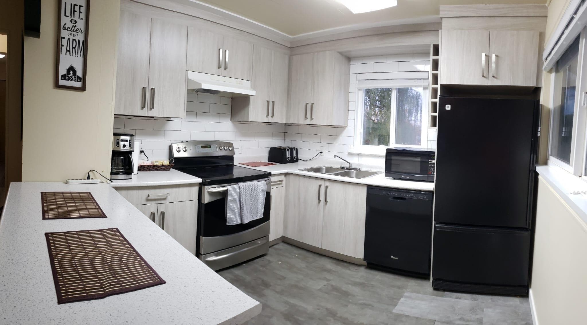 24611 Dewdney Trunk Road, Maple Ridge, V4R 1X2 — photo 4