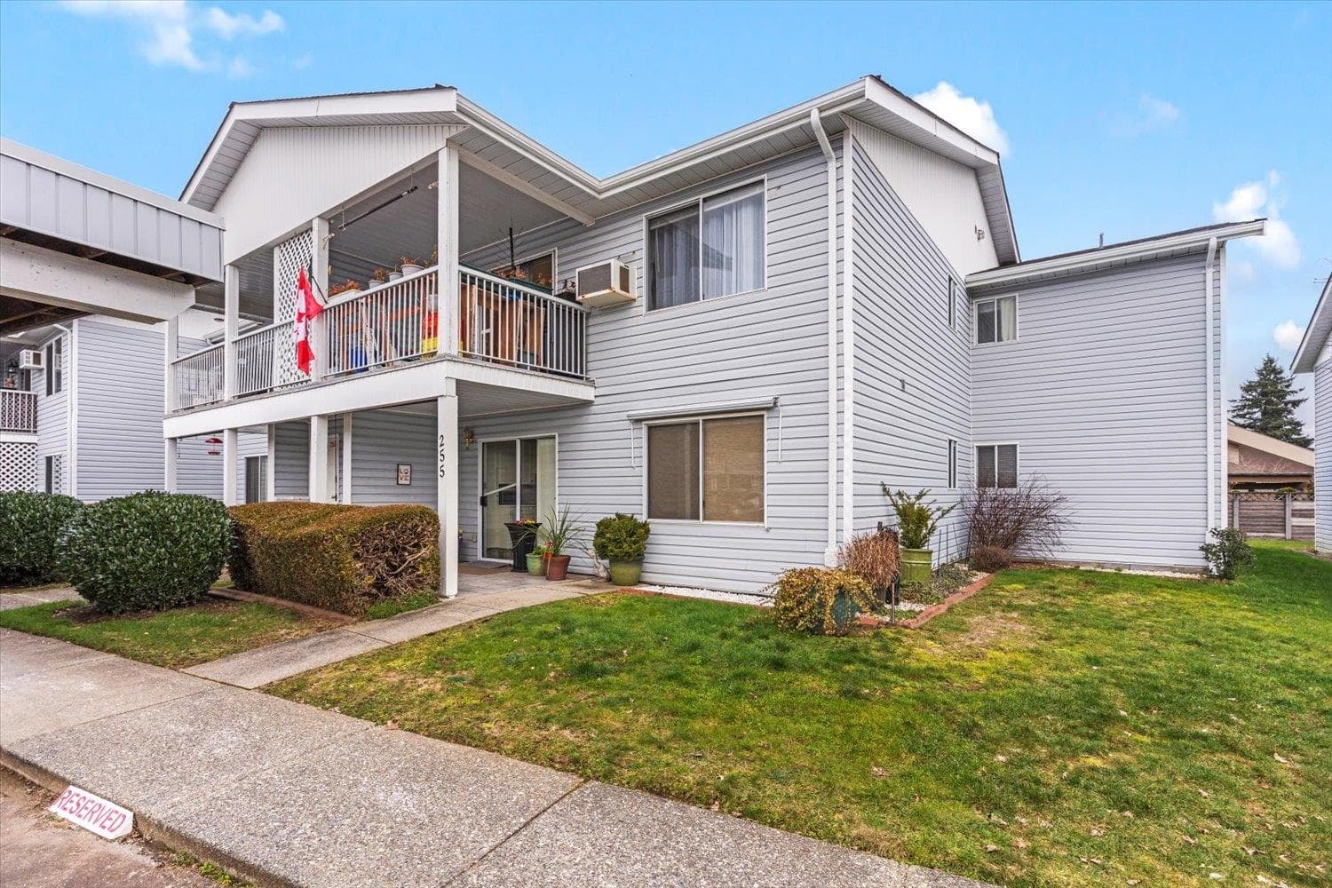 256 - 32691 Garibaldi Drive, Abbotsford, V2T 5T7 — photo 1