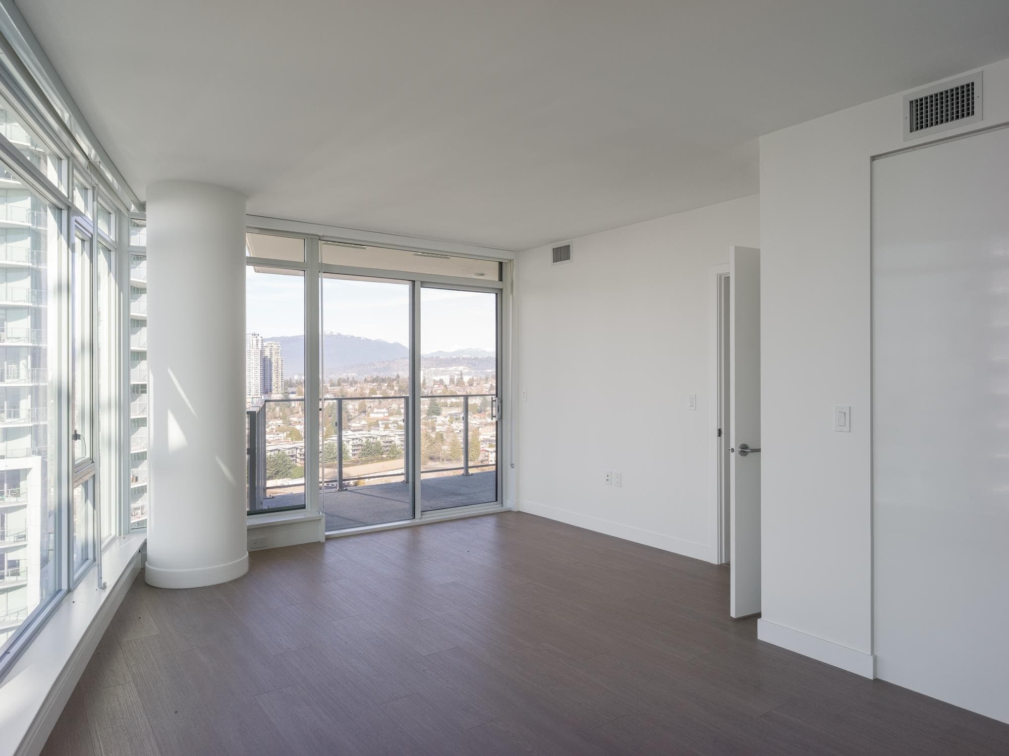 2105 - 7769 Park Crescent, Burnaby, V3N 0J7 — photo 4