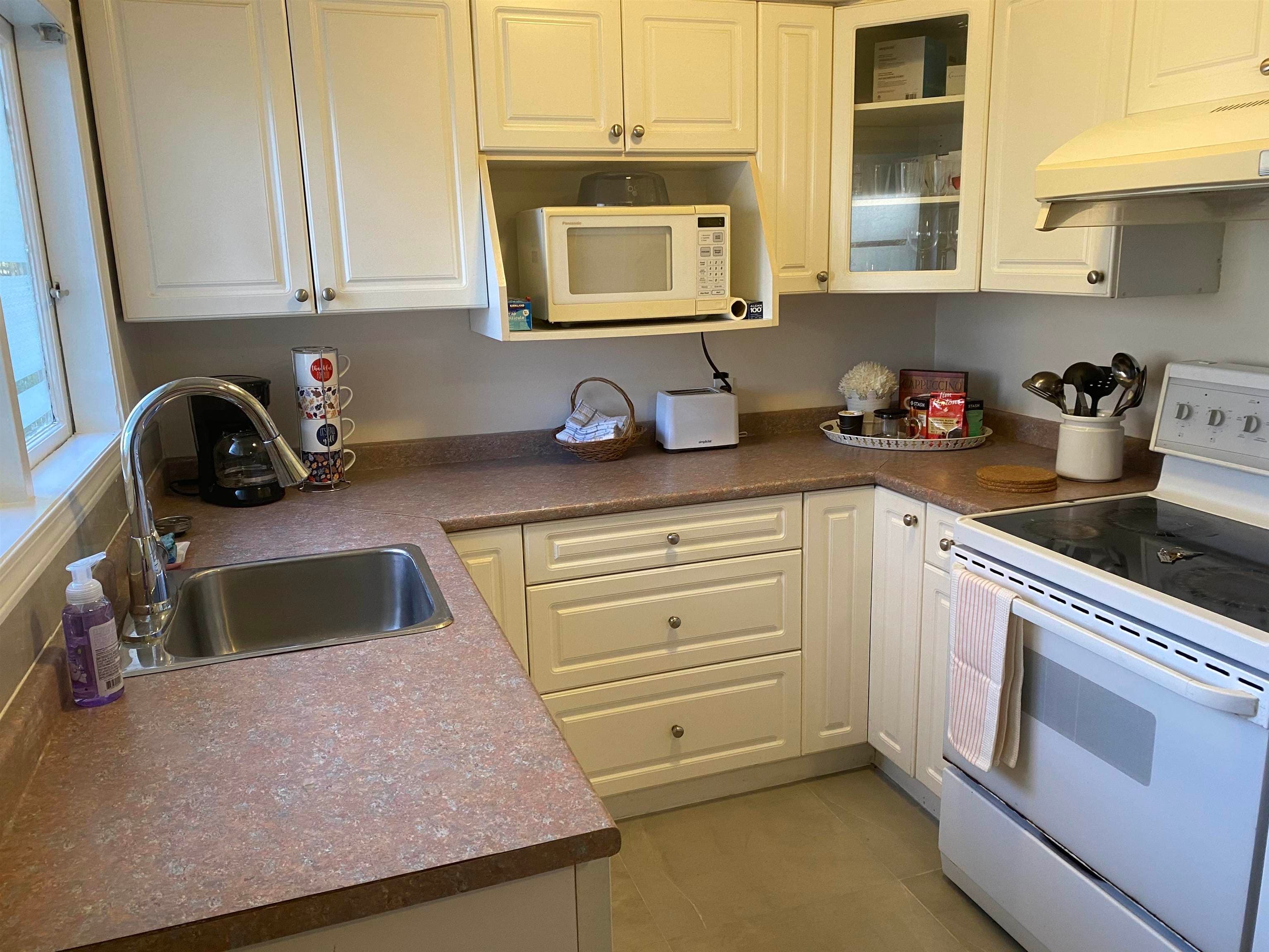 3949 Hertford Street, Burnaby, V5G 2R5 — photo 4