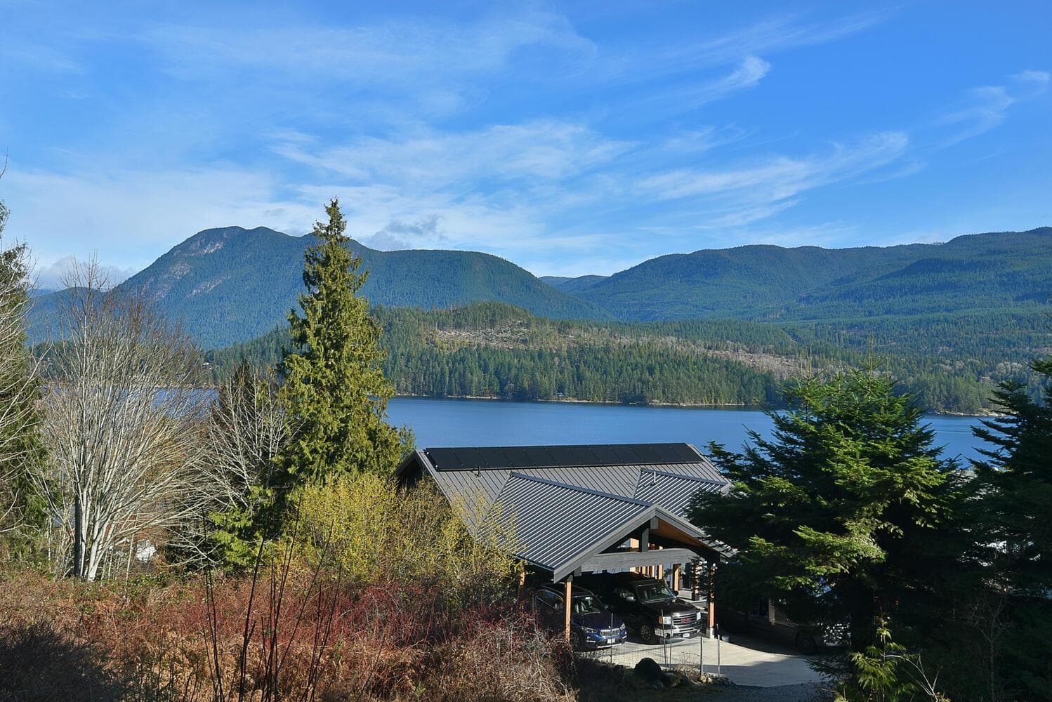 6377 N Gale Avenue, Sechelt, V7Z 0P7 — photo 2