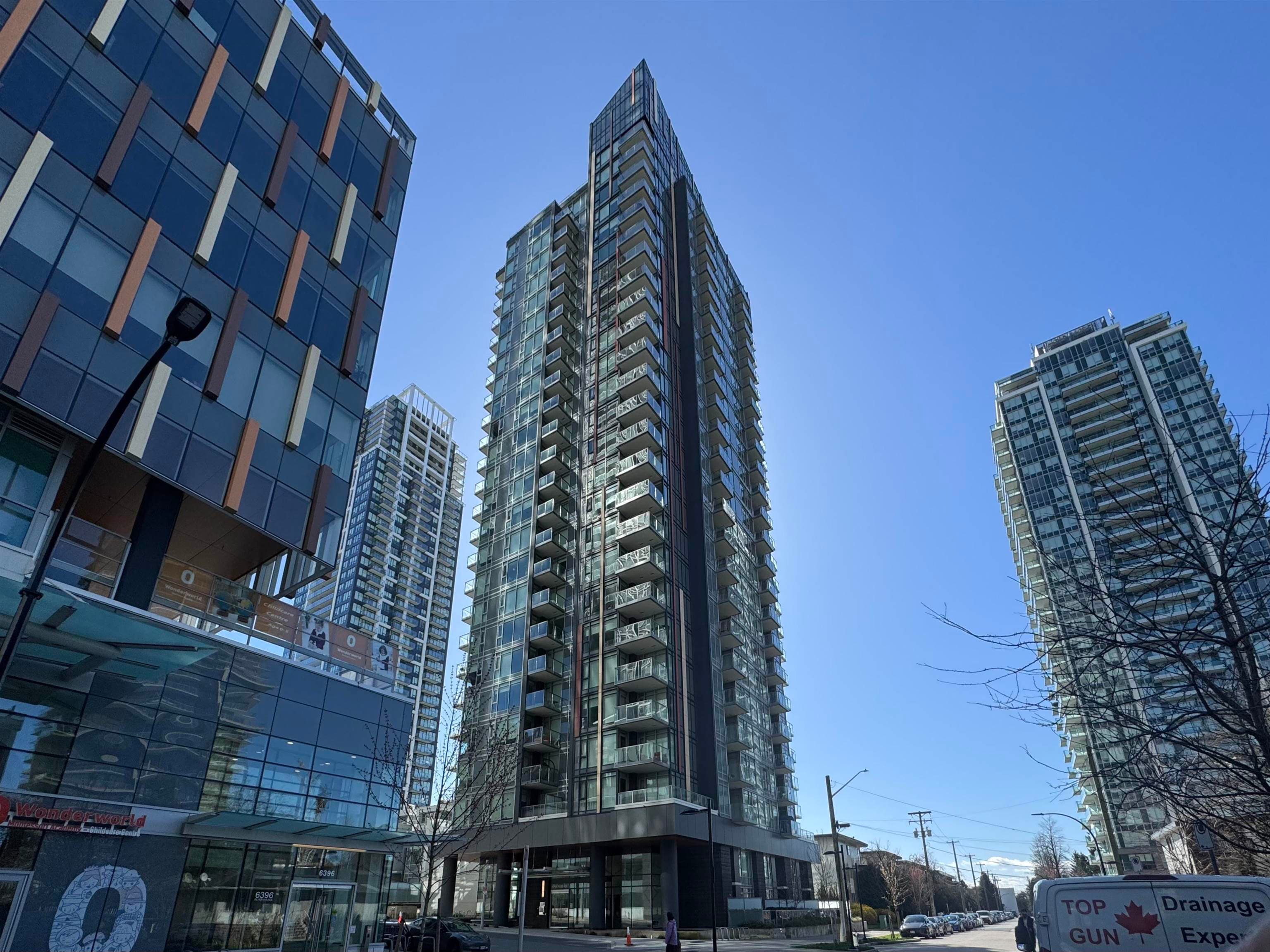 1608 - 6398 Silver Avenue, Burnaby, V5H 0K7 — photo 1