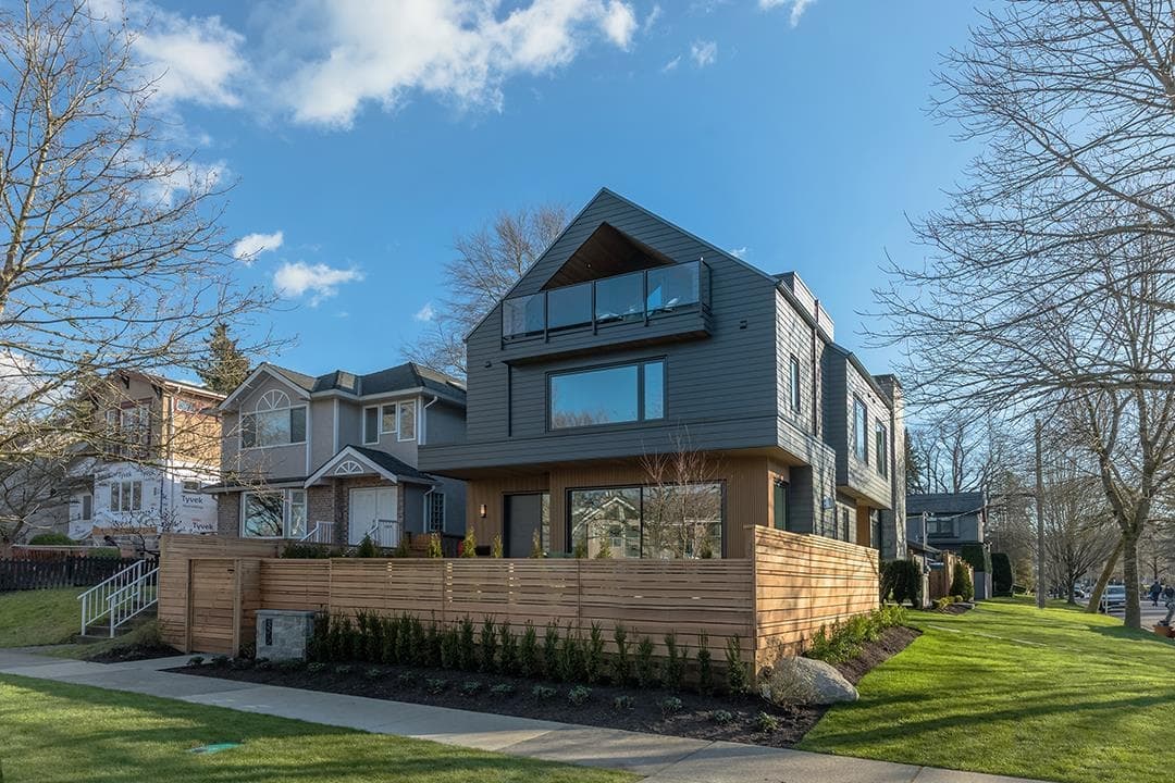 396 W 21 Avenue, Vancouver, V5Y 2E5 — photo 1