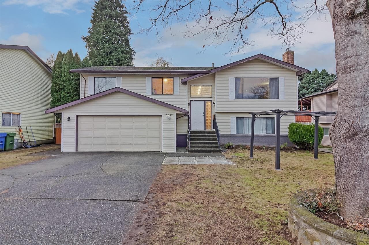 3657 Perth Street, Abbotsford, V2S 7A7 — photo 1