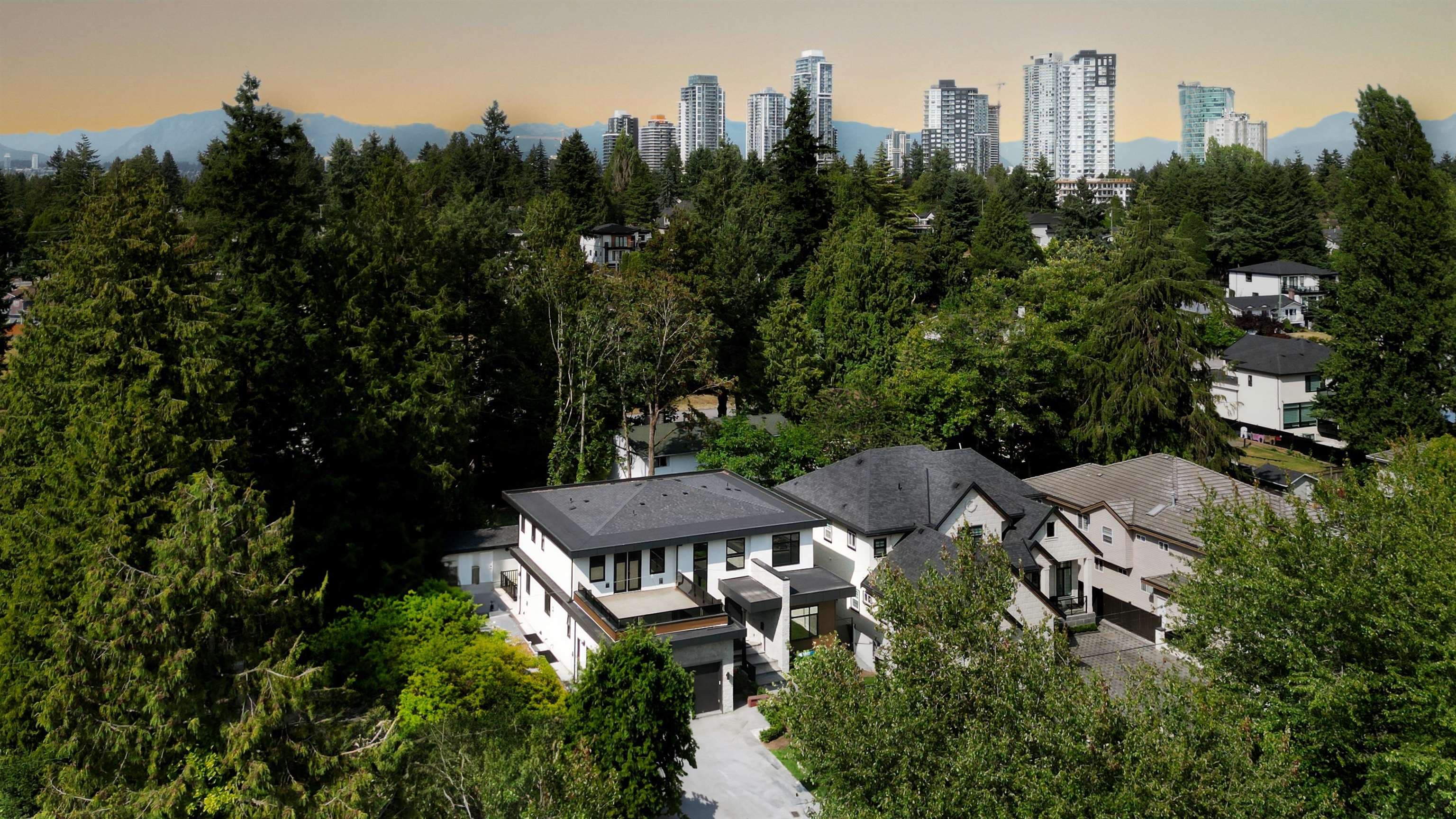 13093 98a Avenue, Surrey, V3T 1C5 — photo 5