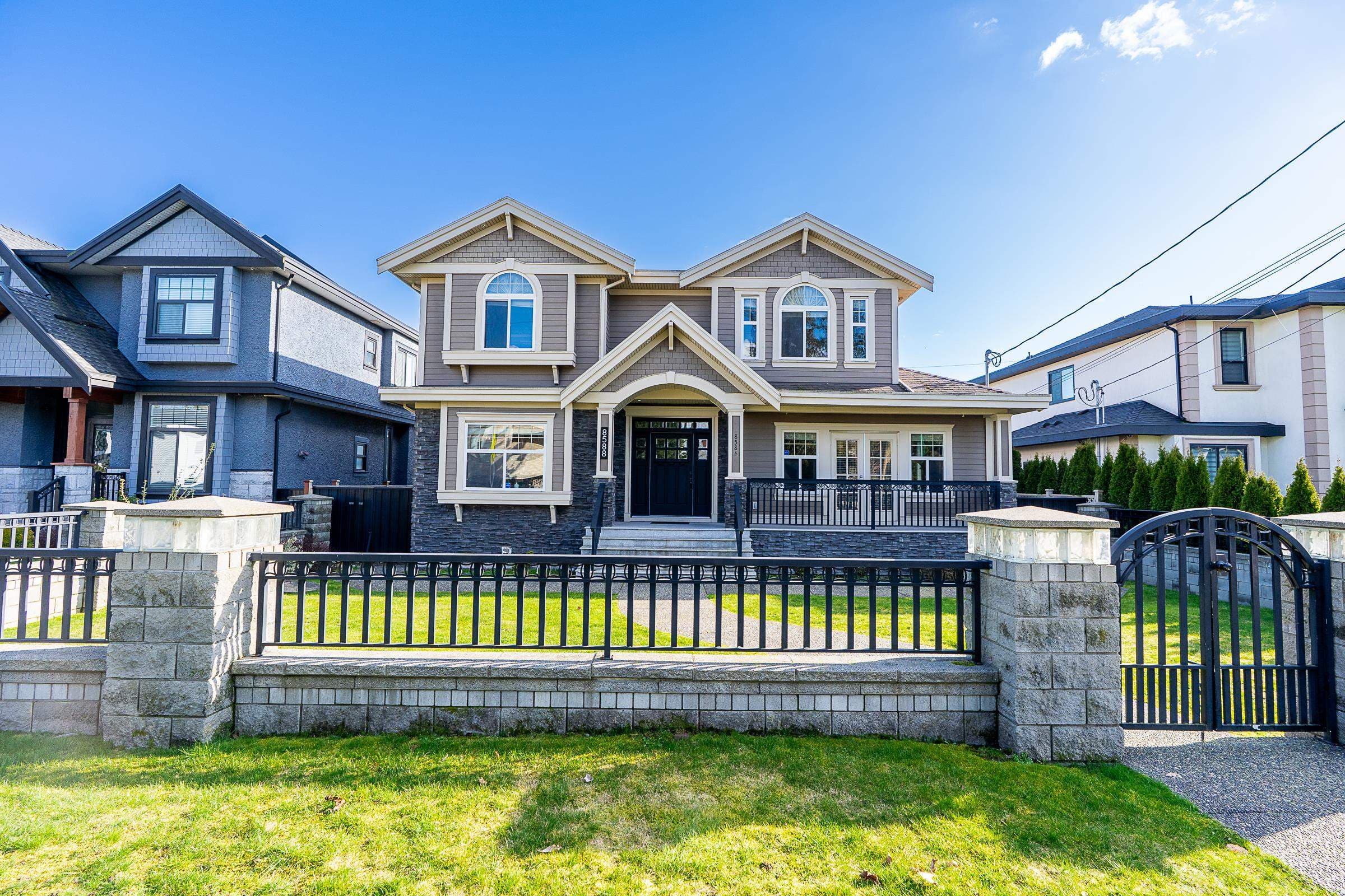 8588 Armstrong Avenue, Burnaby, V3N 2H5 — photo 1