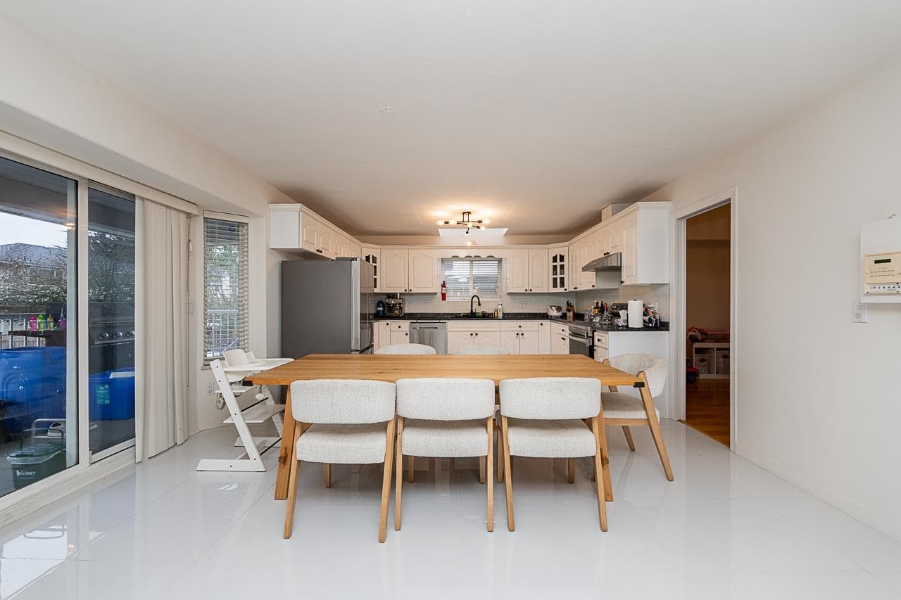 10132 156 Street, Surrey, V3R 4L5 — photo 5