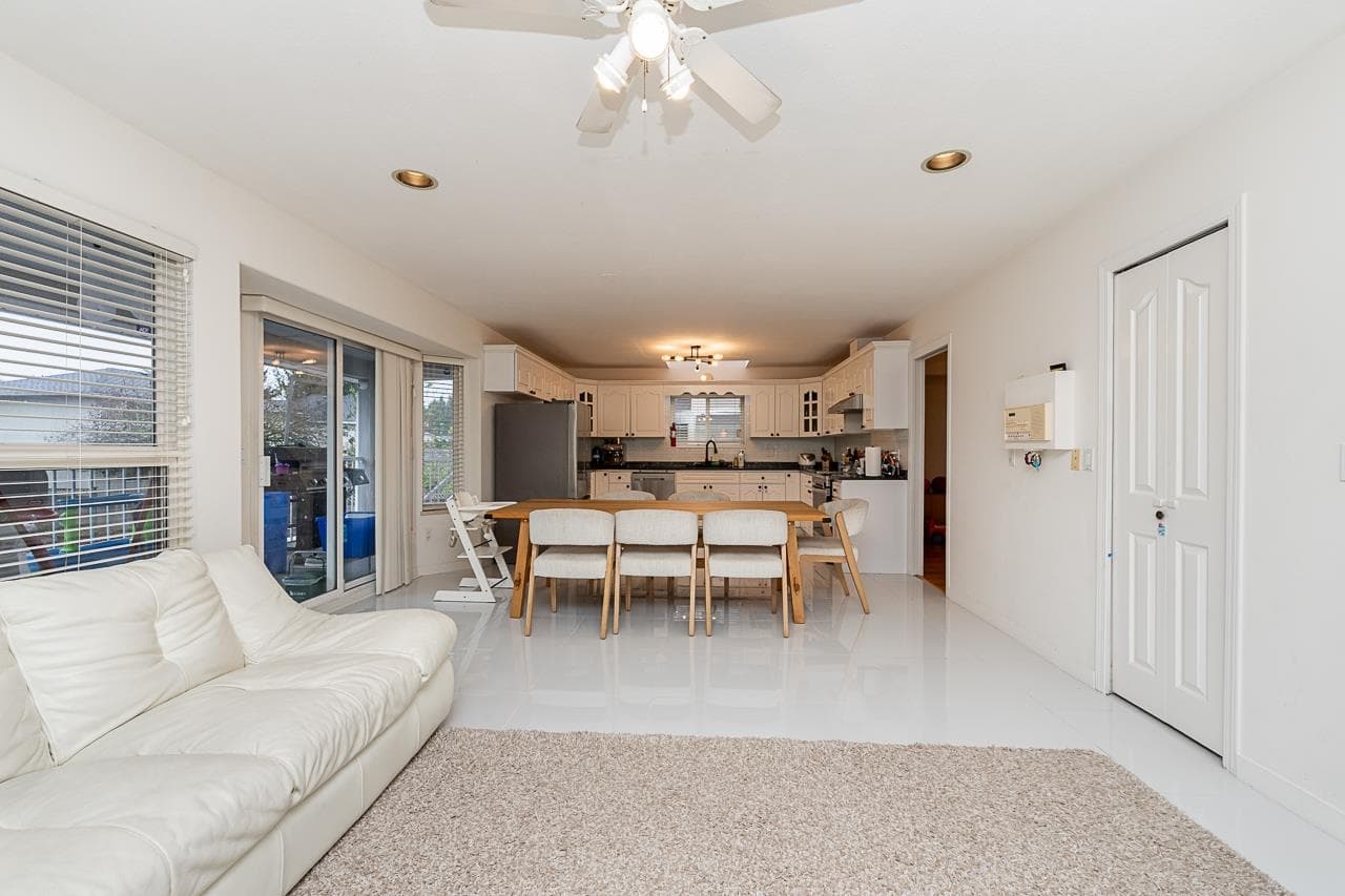 10132 156 Street, Surrey, V3R 4L5 — photo 4