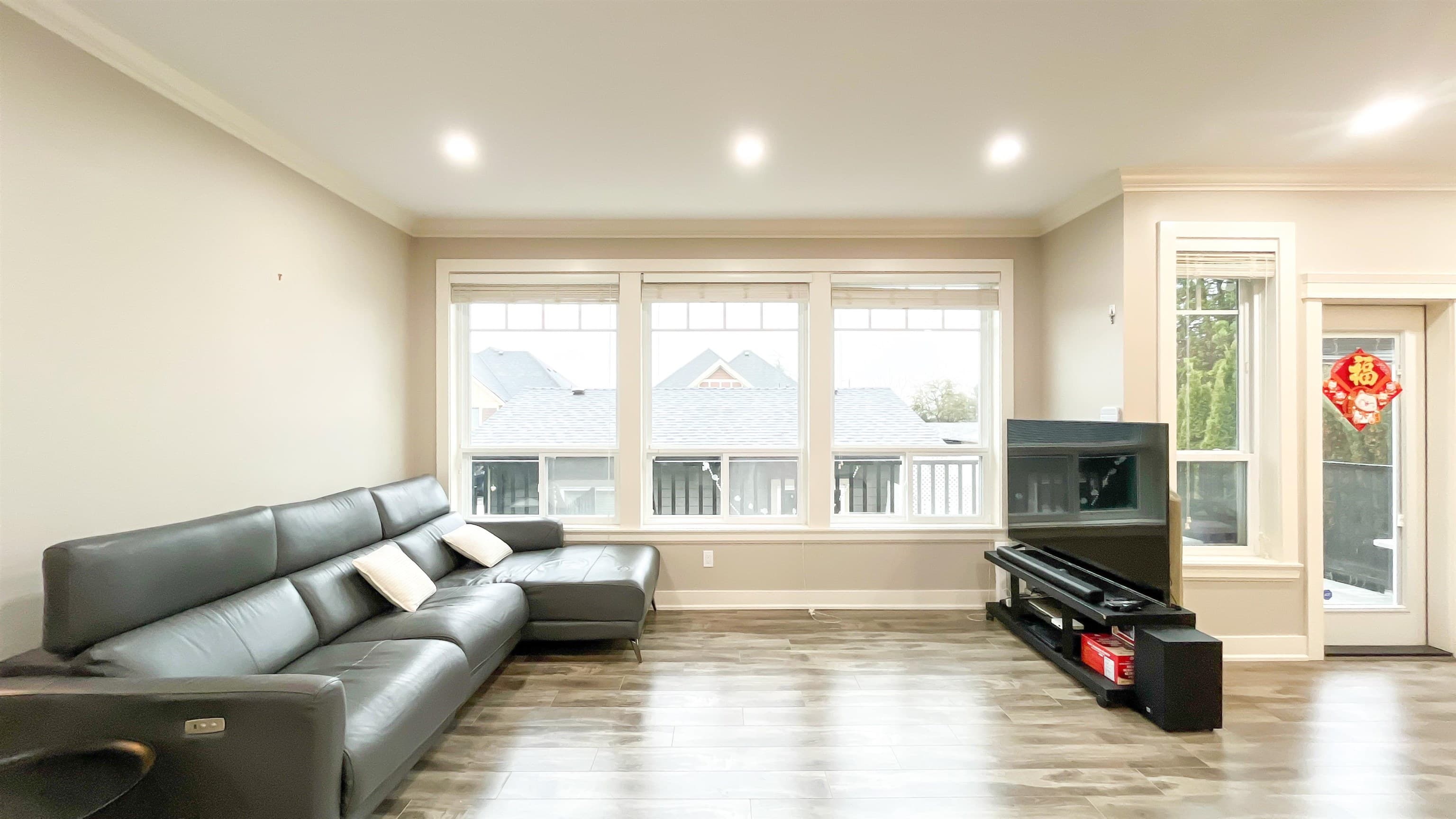 101 - 910 Delestre Avenue, Coquitlam, V3K 2G6 — photo 3