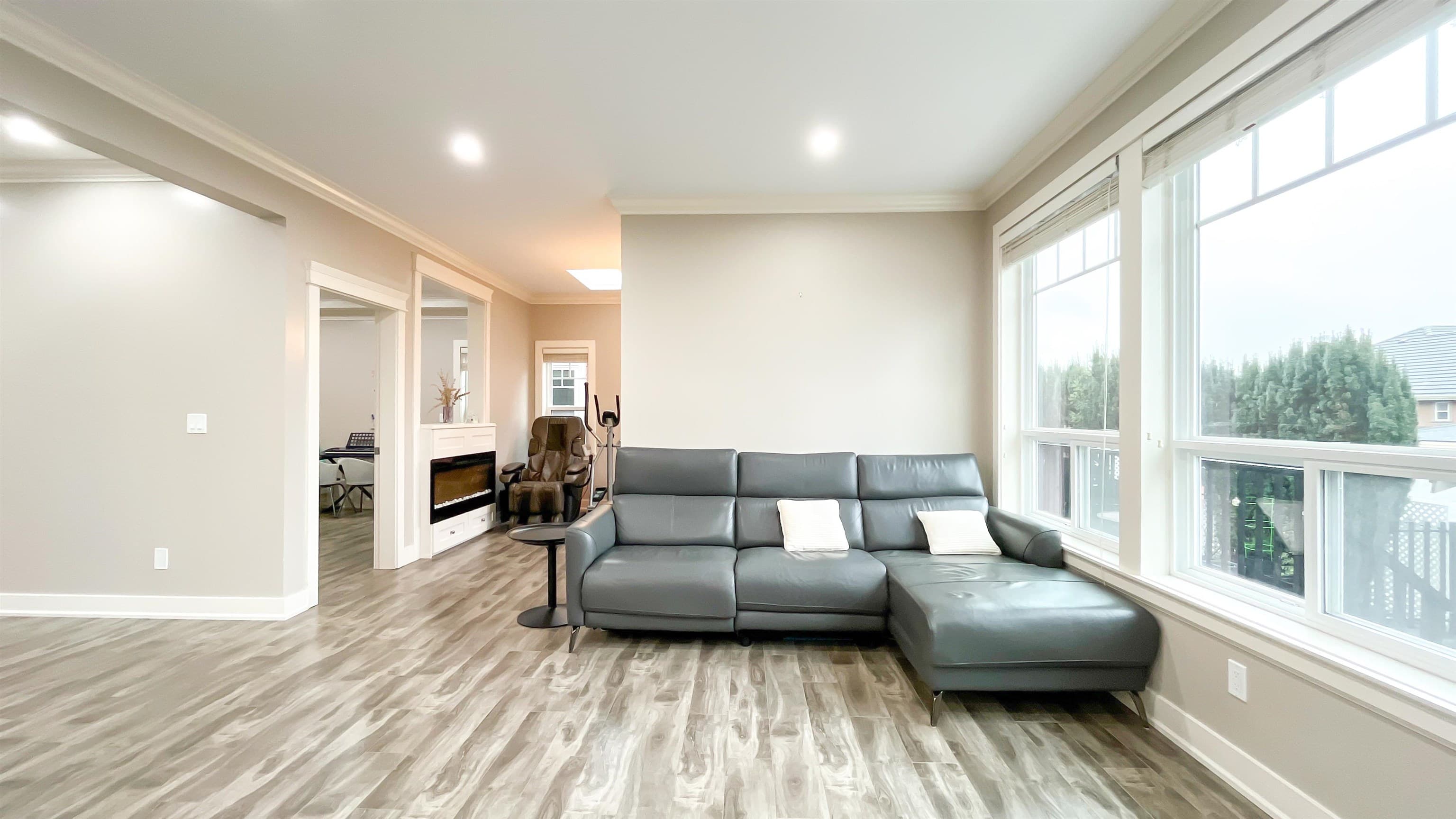 101 - 910 Delestre Avenue, Coquitlam, V3K 2G6 — photo 4