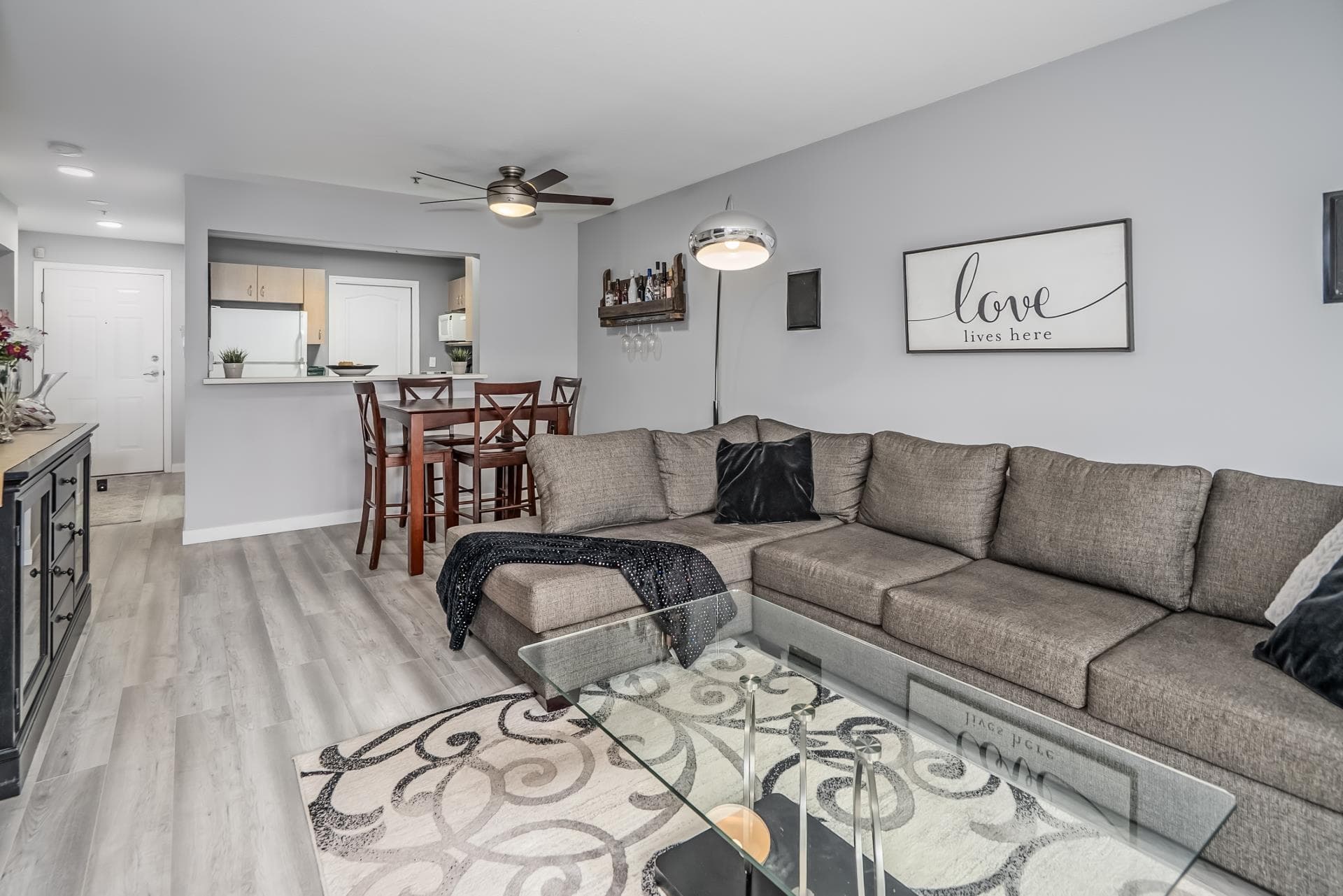 417 - 15210 Guildford Drive, Surrey, V3R 0X7 — photo 5