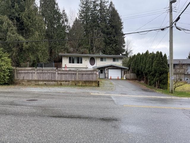 33368 Knight Avenue, Mission, V2V 5K8 — photo 4