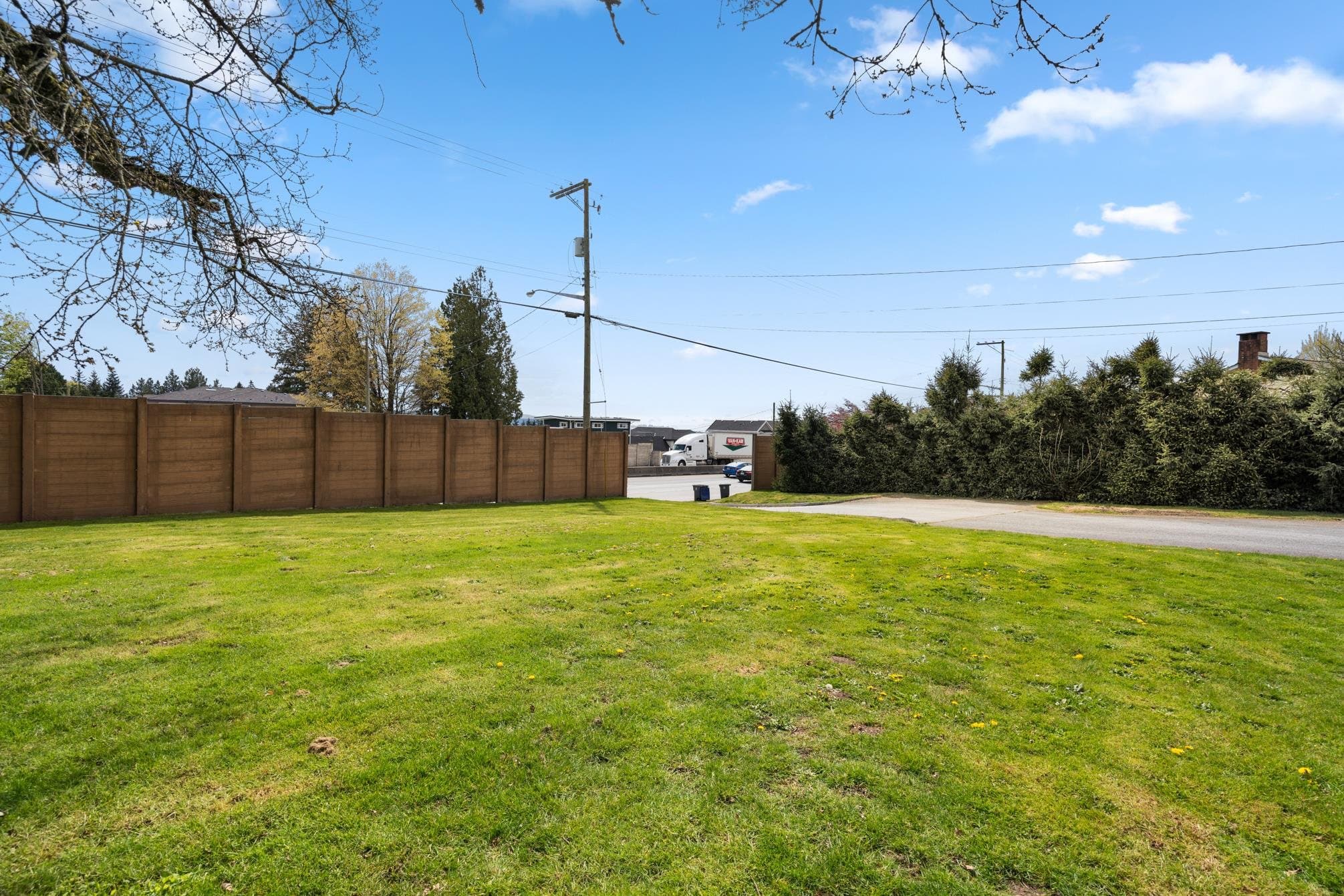 14633 56 Avenue, Surrey, V3S 1B6 — photo 4