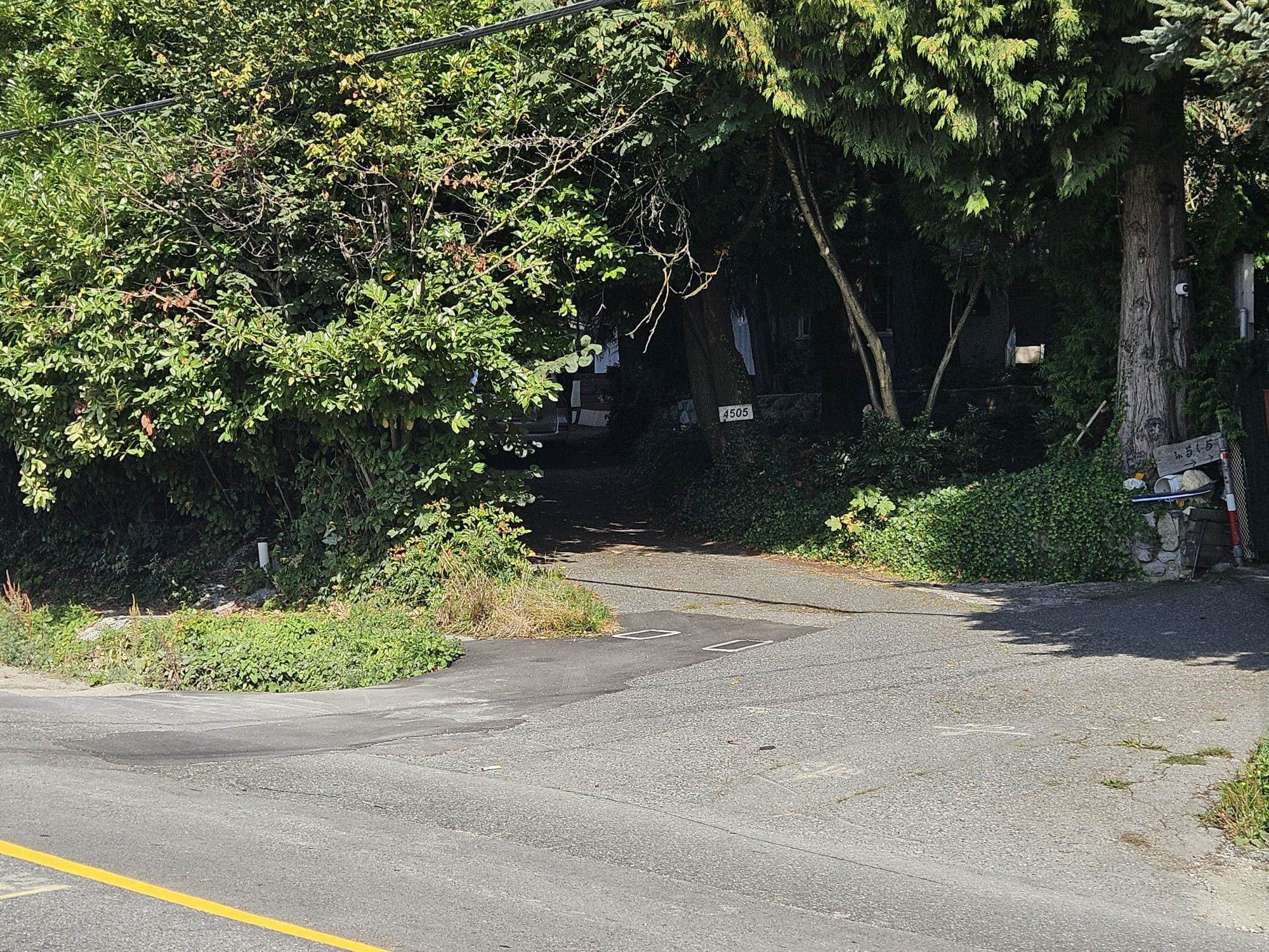 4505 Marine Drive, Burnaby, V5J 3G1 — photo 2