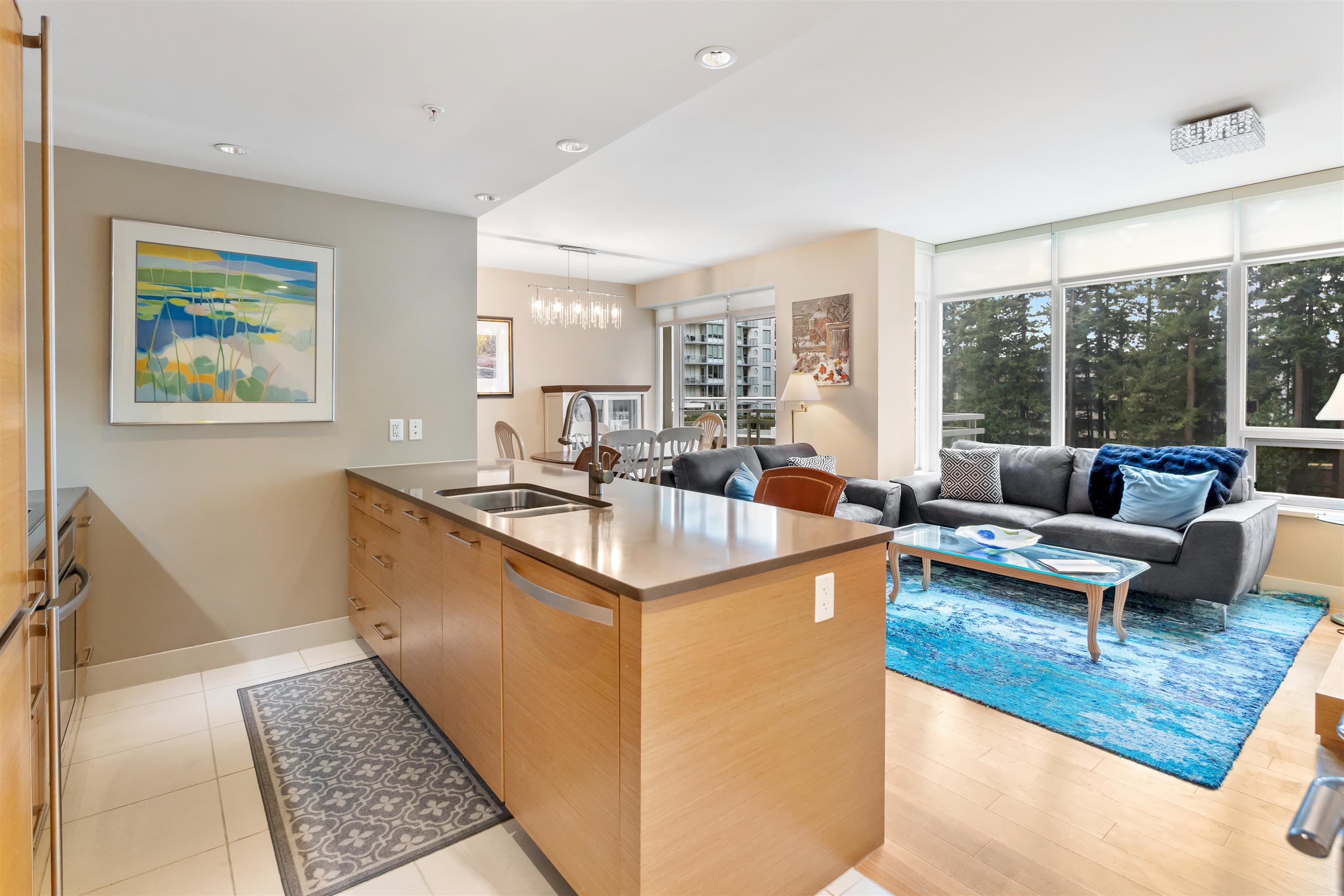 303 - 1473 Johnston Road, White Rock