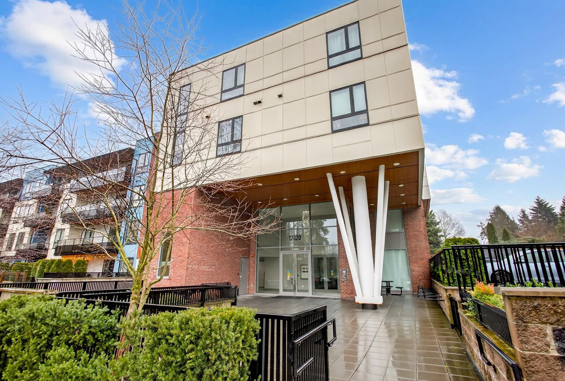 303 - 12320 222 Street, Maple Ridge — sold