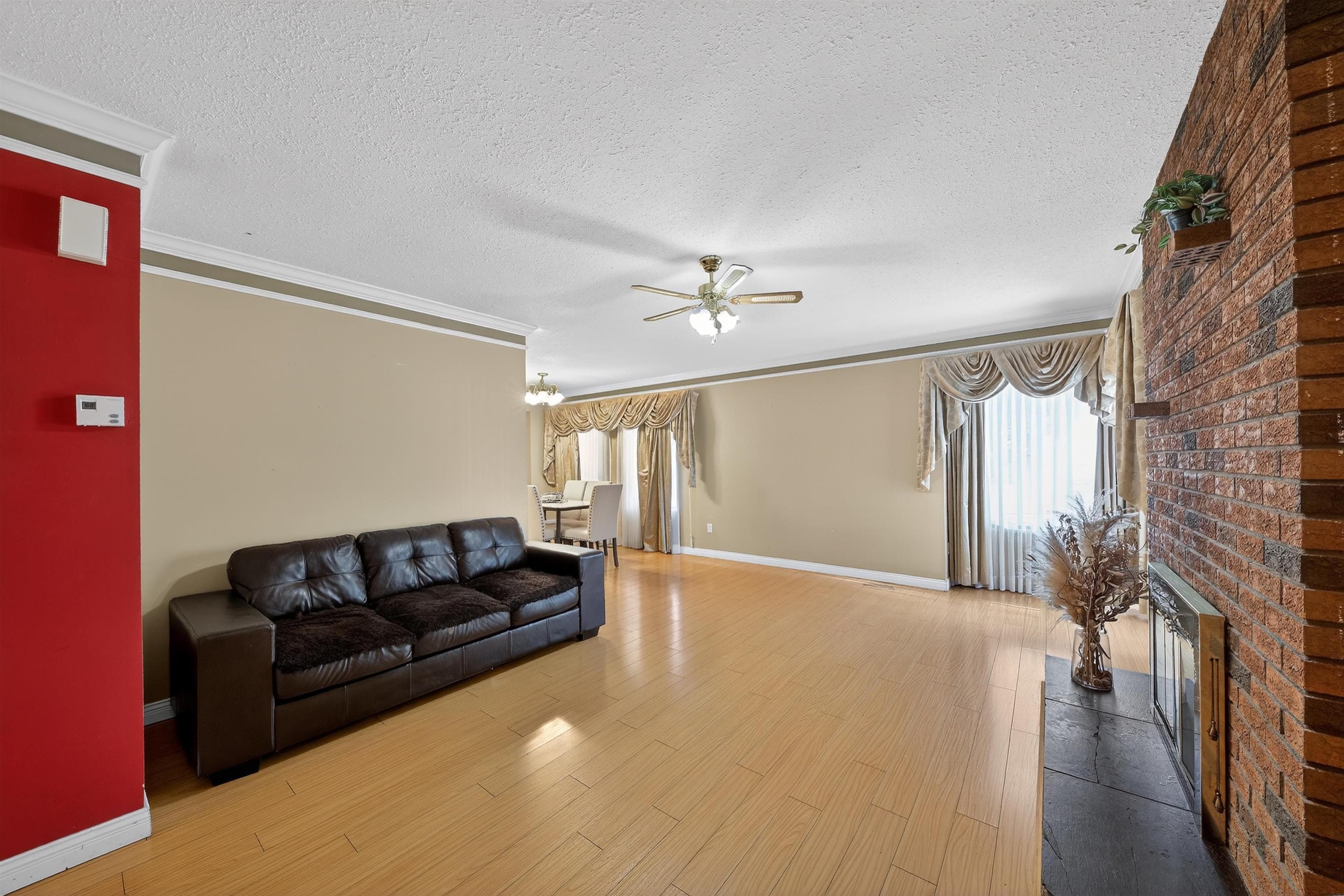 7351 141a Street, Surrey, V3W 7L3 — photo 4