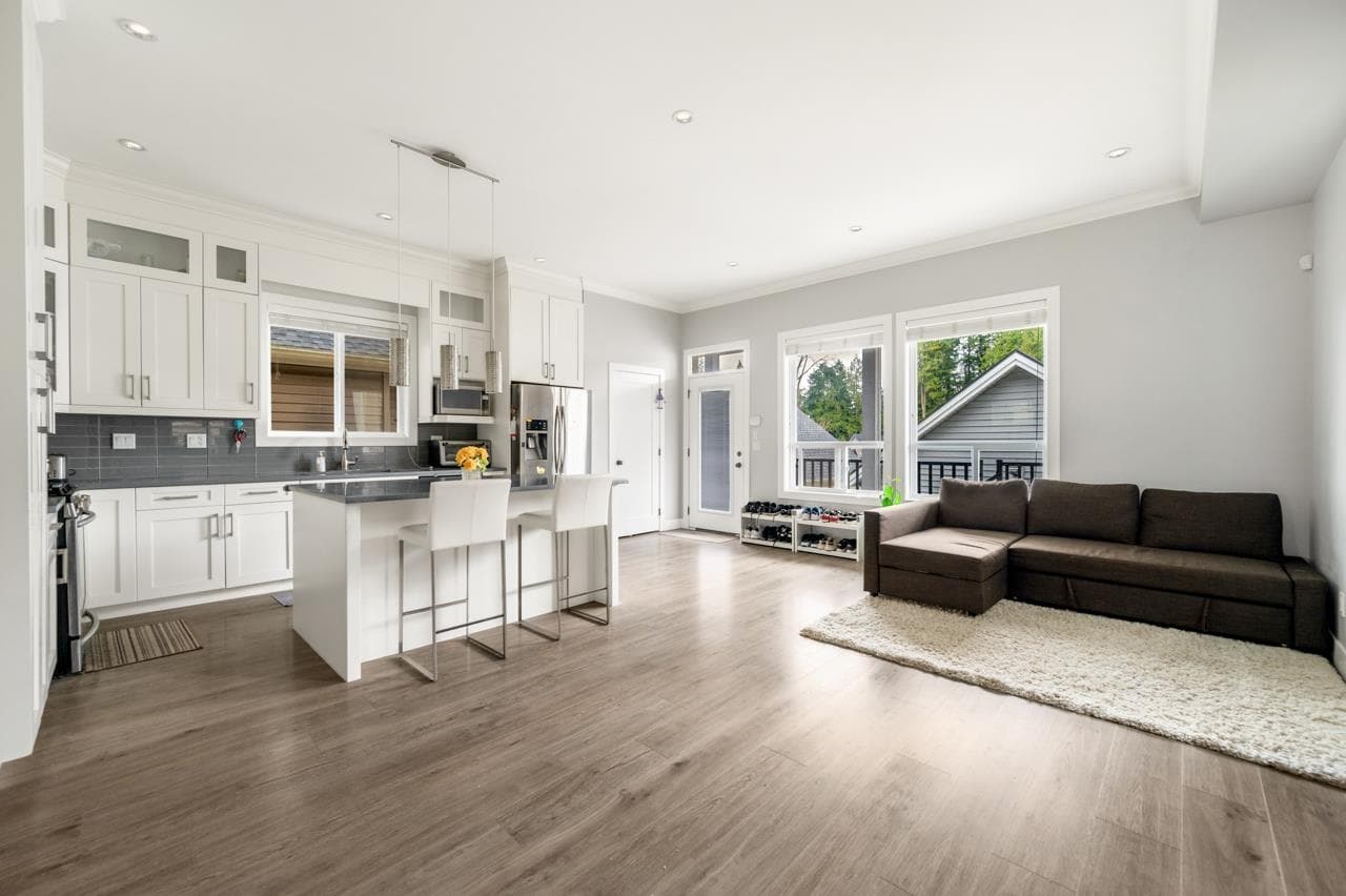 6042 138 Street, Surrey, V3X 0H3 — photo 5