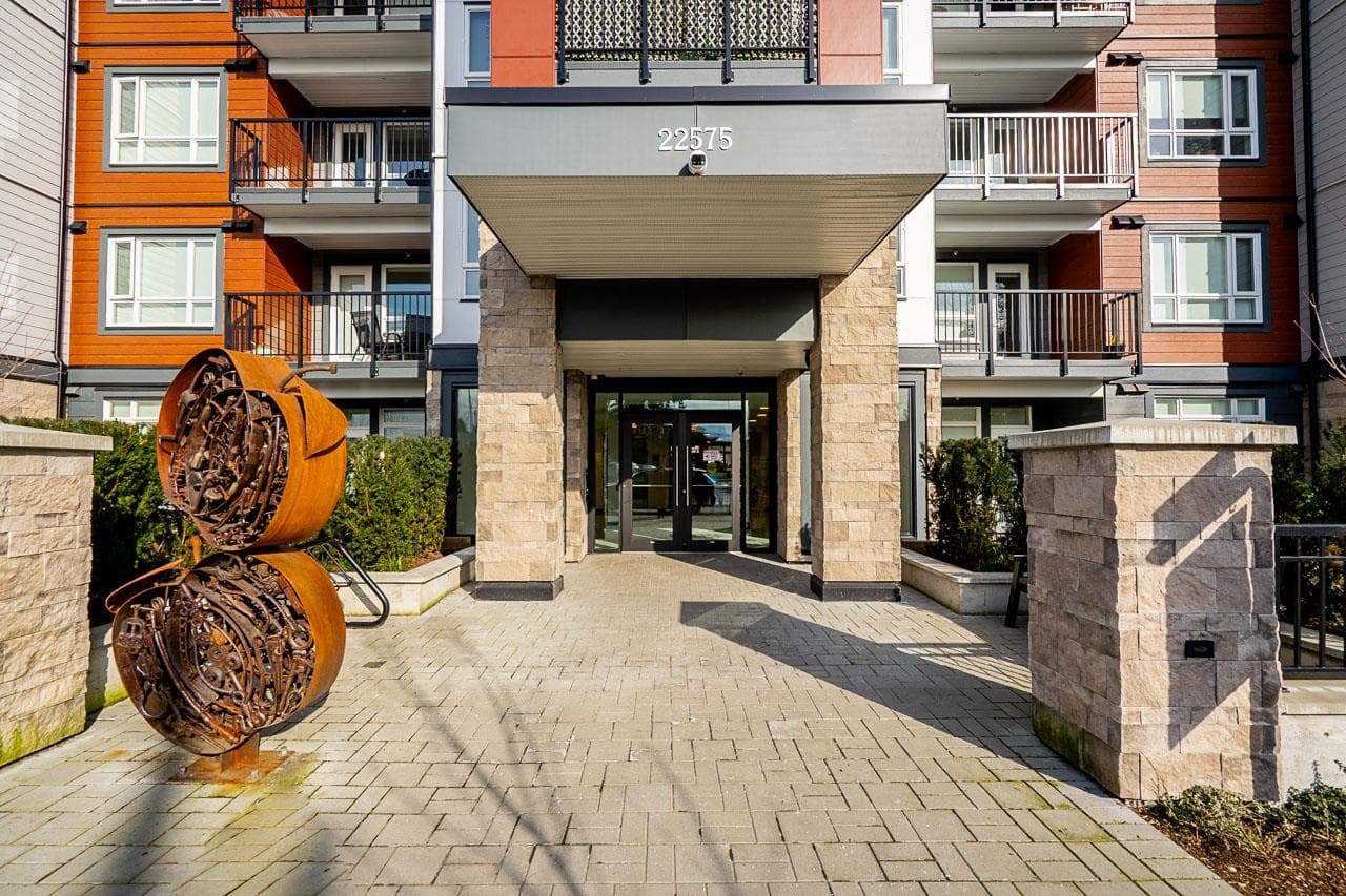 105 - 22575 Brown Avenue, Maple Ridge, V2X 6W2 — photo 1