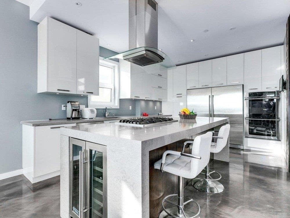 15061 Victoria Avenue, White Rock, V4B 1G4 — photo 4