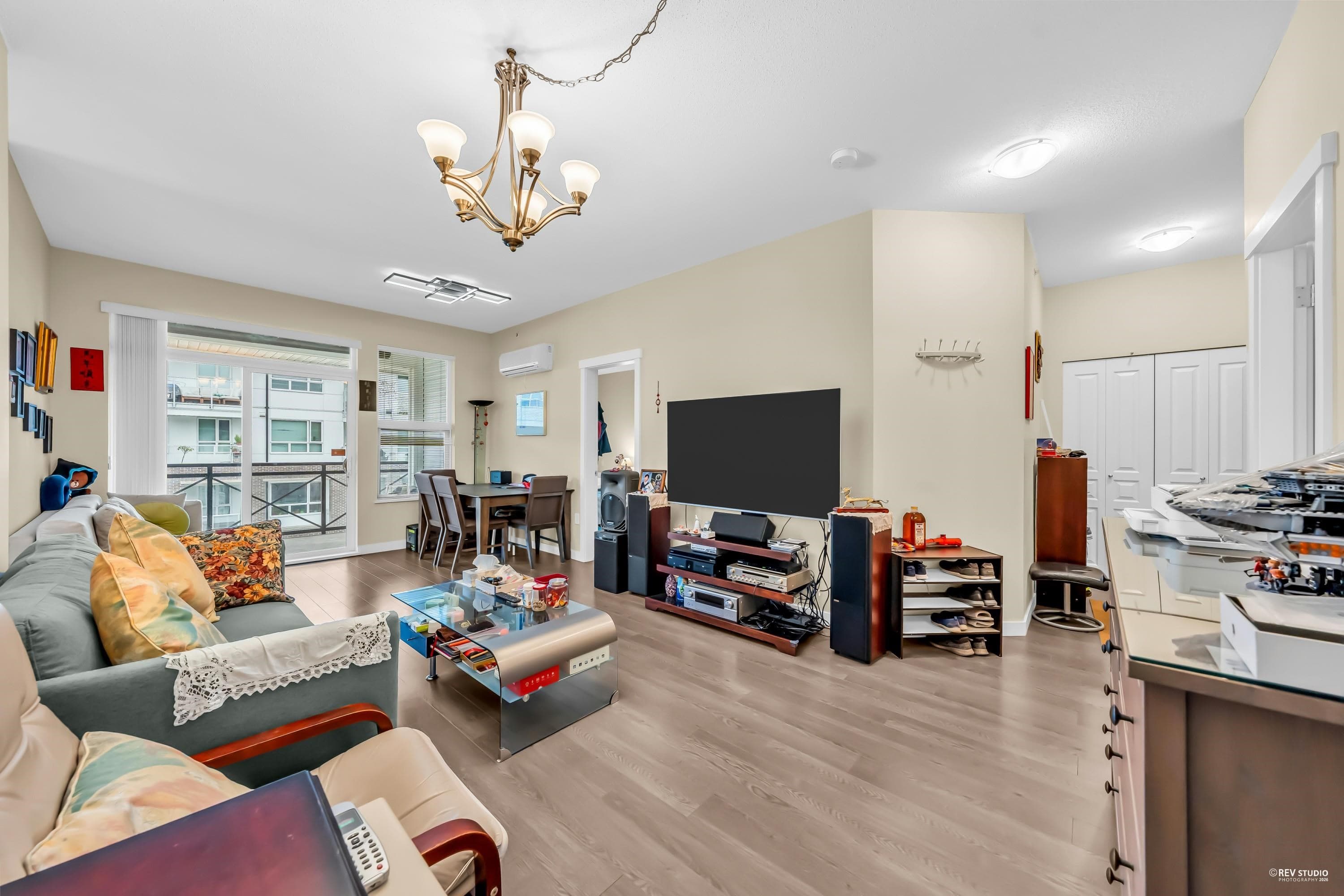 413 - 9388 Mckim Way, Richmond, V6X 0J7 — photo 2